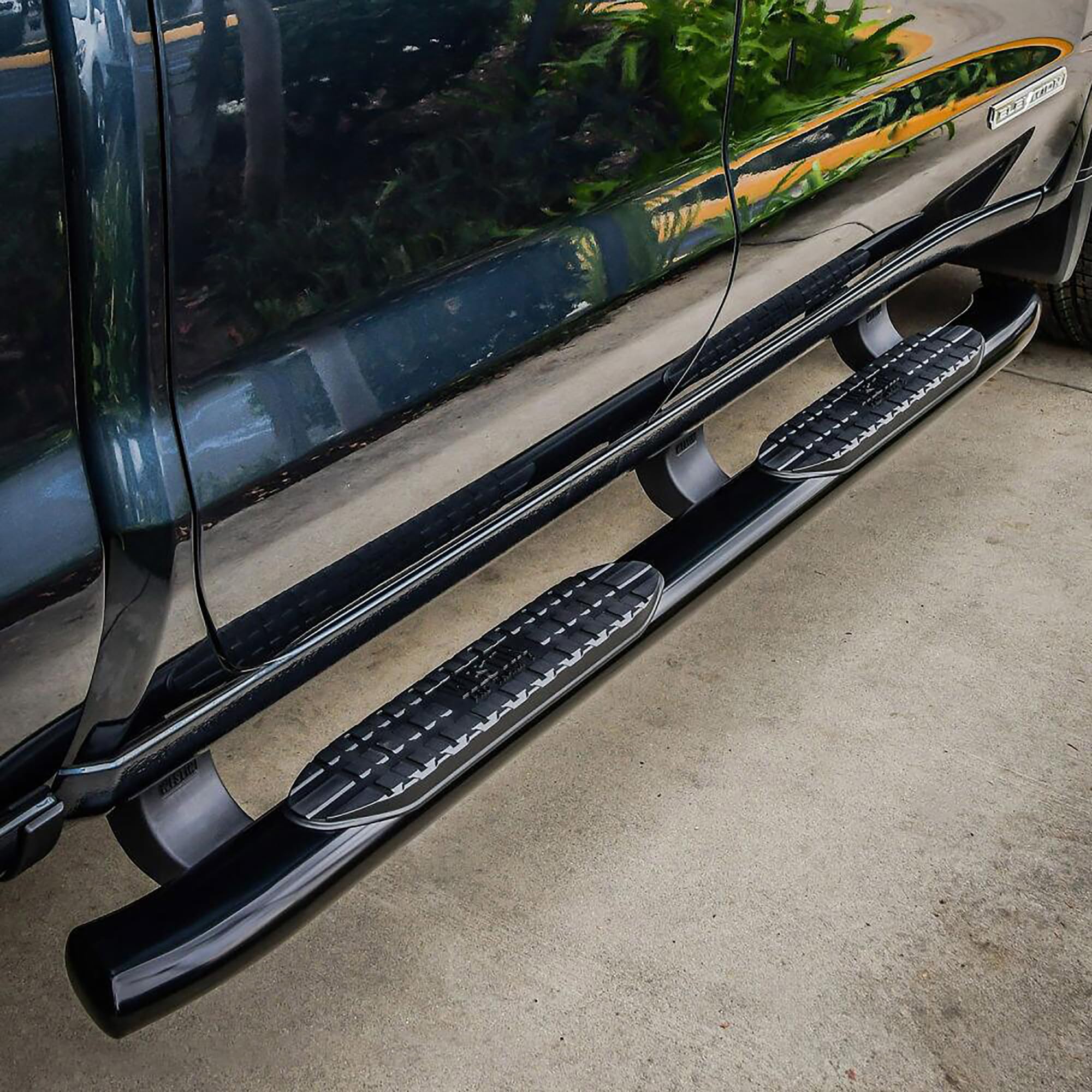 PRO TRAXX 5 Oval Nerf Bars Westin fits 2019-2025 Silverado Sierra 1500 2020-2025 Silverado Sierra 2500 3500 Double Cab (Exc 2019 Silverado LD/Sierra 1500 Limited) Black Pair