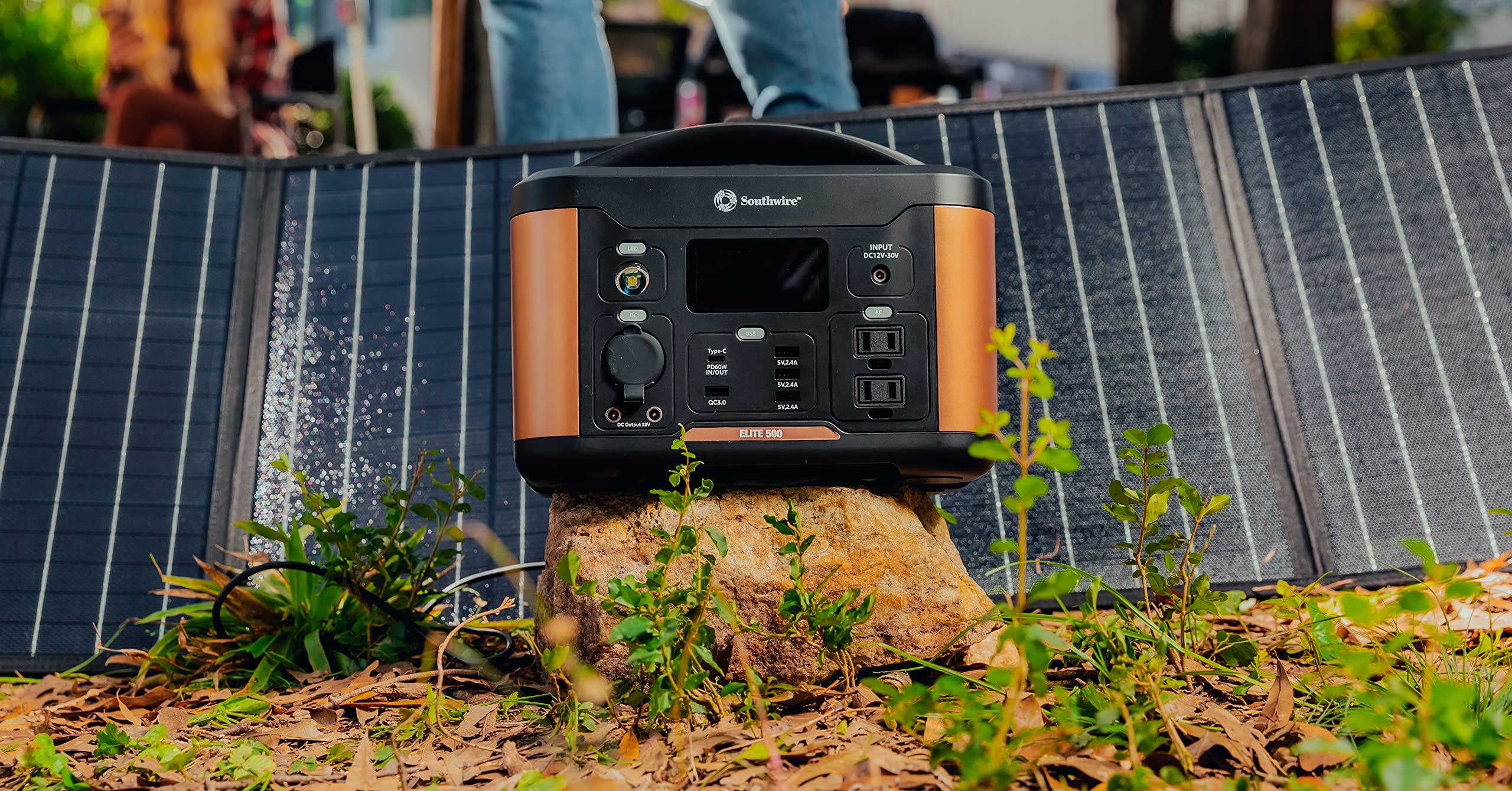 500 Series Southwire Elite, 515Wh Backup Lithium Battery, 120V/500W Pure Sine Wave AC Outlet, Solar Generator, with 100W Solar Panel Included for Home Backup Power, Emergency Power, Camping and more