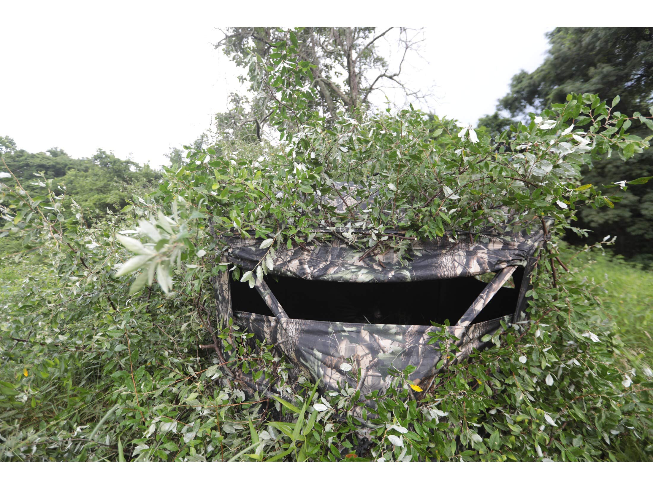 300D HME Executioner Cervidae Camo Fabric Water Resistant Standing Height 67" Three Person Pop-Up Ground Blind