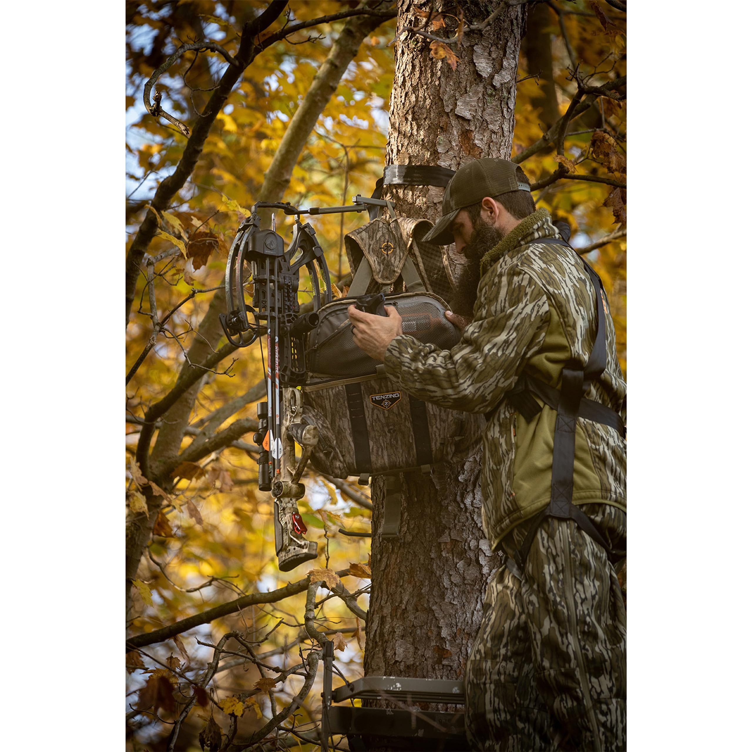 Hangtime TENZING Unisex Adult Lumbar Pack, Mossy Oak Bottomland | Adjustable Durable H2O Compatible Hunting Pack with 5 Compartments, 5 Pockets & Webbing Straps for Extra Hunting Gear Milti