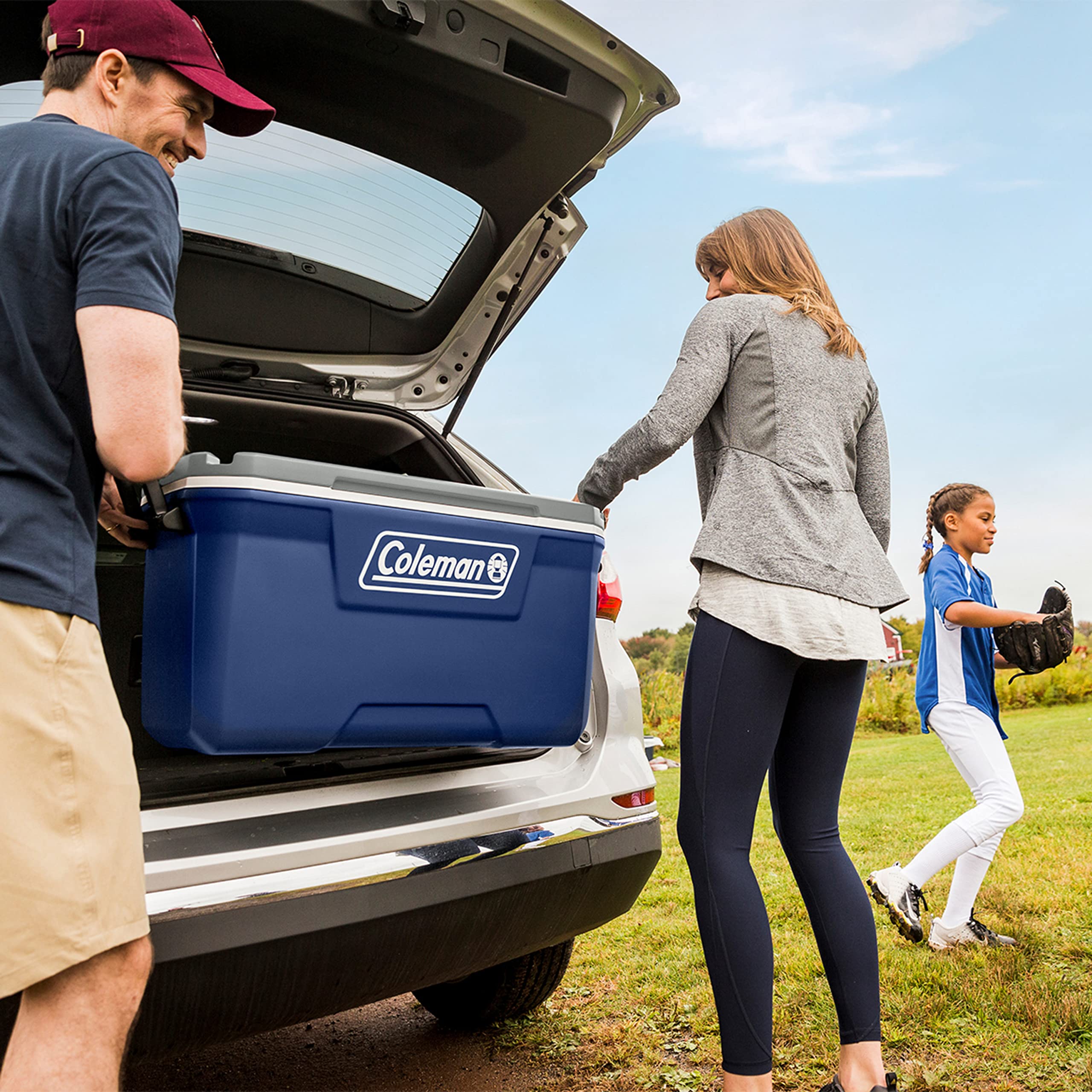 Coleman Insulated Classic Series Portable Cooler, Leak-Resistant Outdoor Hard Cooler Keeps Ice up to 5 Days, 52/70/120/150 Quart