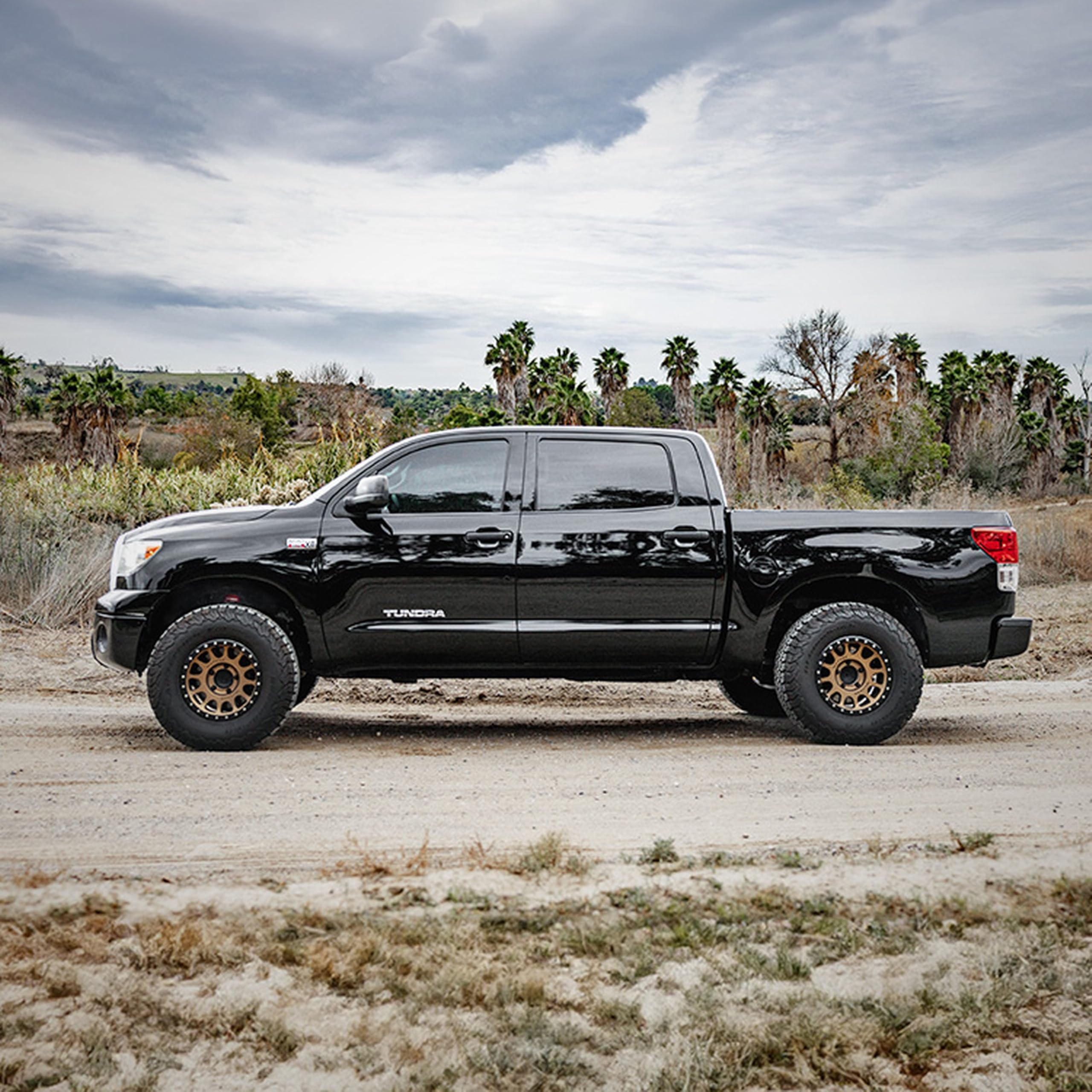 2" Lift Kit, DOMINATOR SUSPENSION: 6061-T6 Billet Aluminum, Red Anodized, Compatible with 2WD/4WD 2007-2021 Toyota Tundra (Excludes TRD)