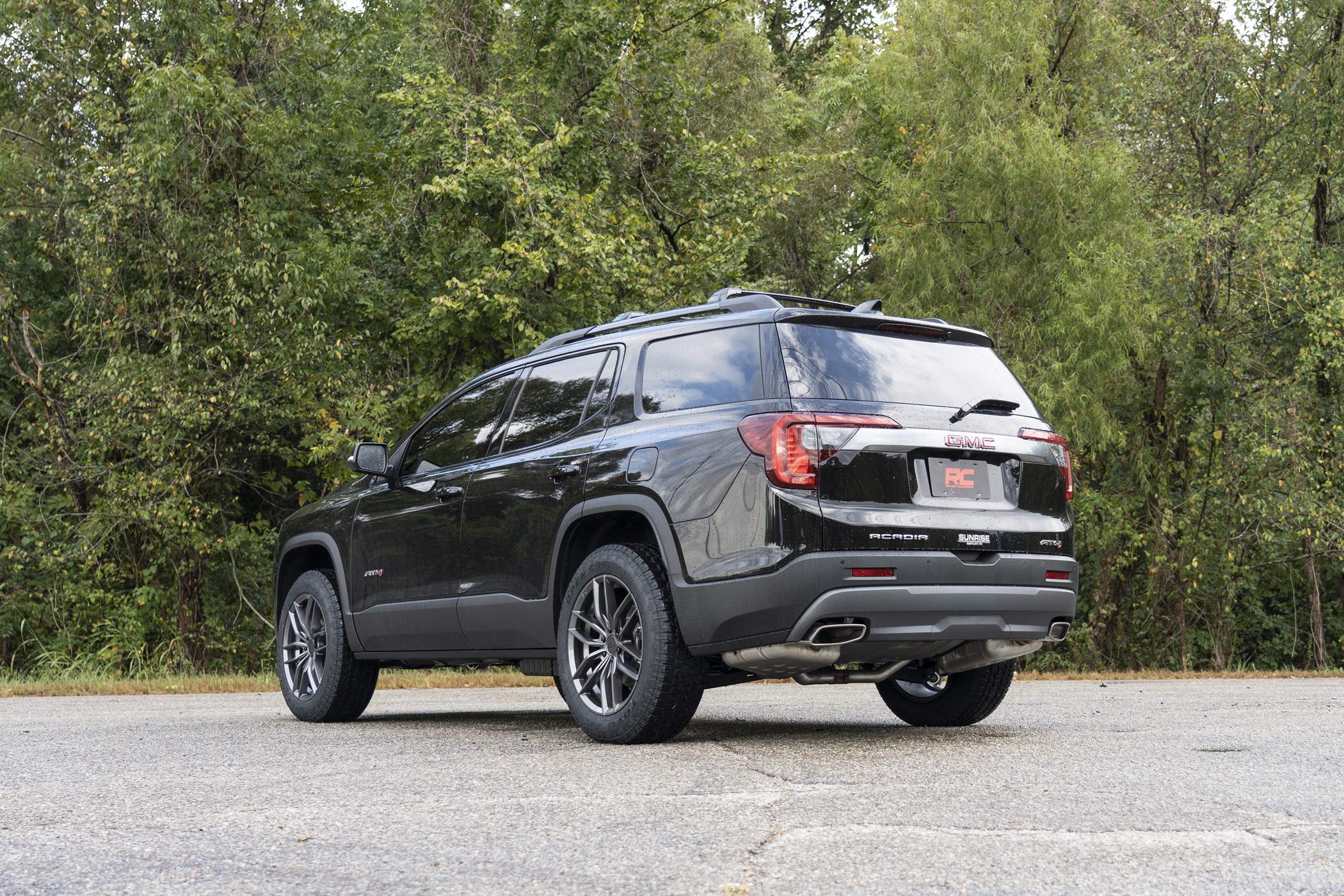 1.5" Lift Kit Rough Country for 2017-2023 GMC Acadia - 11005