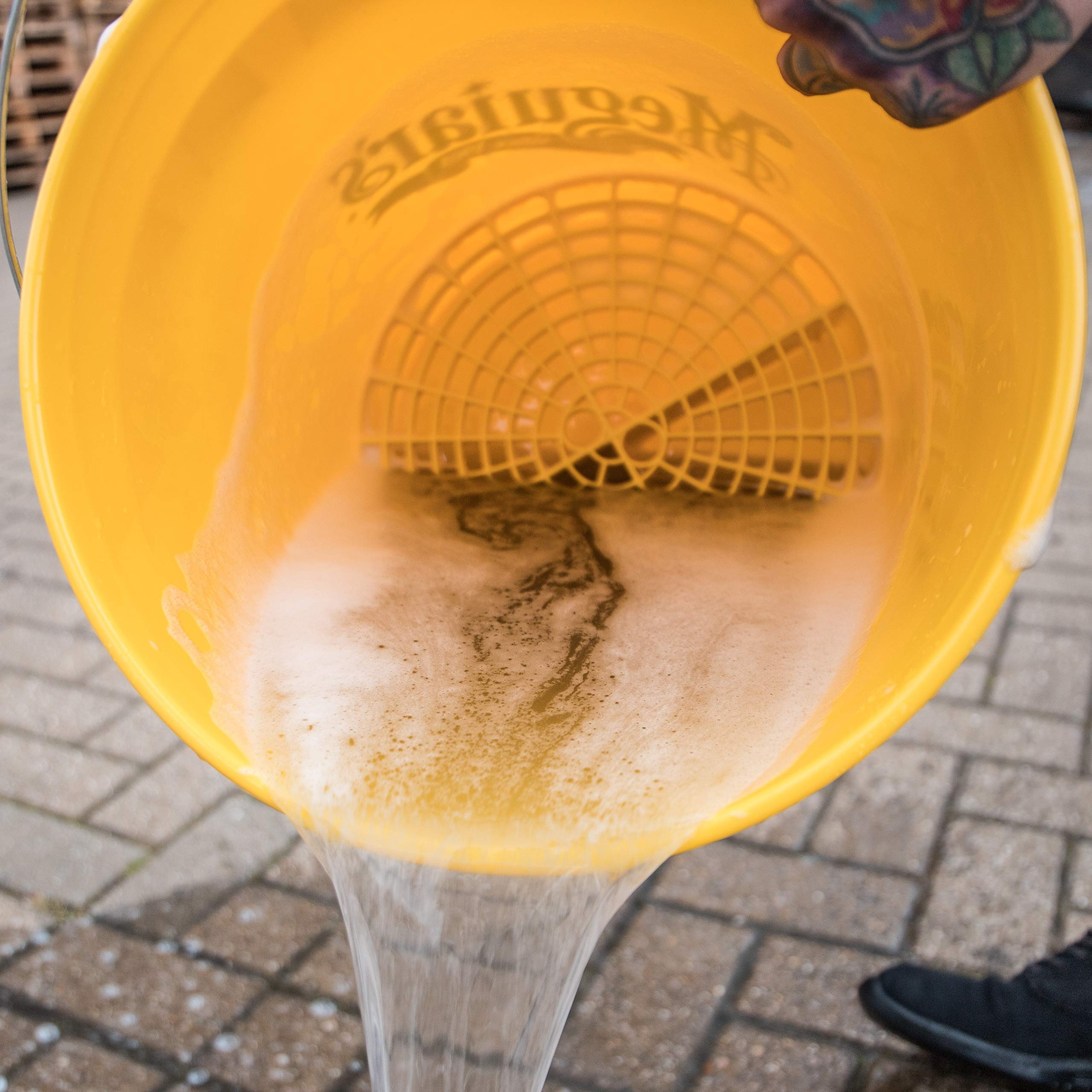 Car Wash Bucket Meguiar's Yellow for Water and Suds - 3.5 Gallon