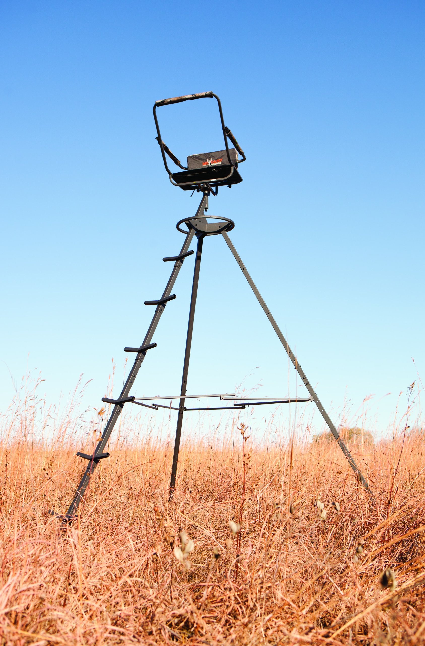 Pursuit Tripod BIG GAME Whitetail Deer Elk Mule Pronghorn Above Hunting Outdoors Padded 360 Degree Rotation 12' Tall Treestand