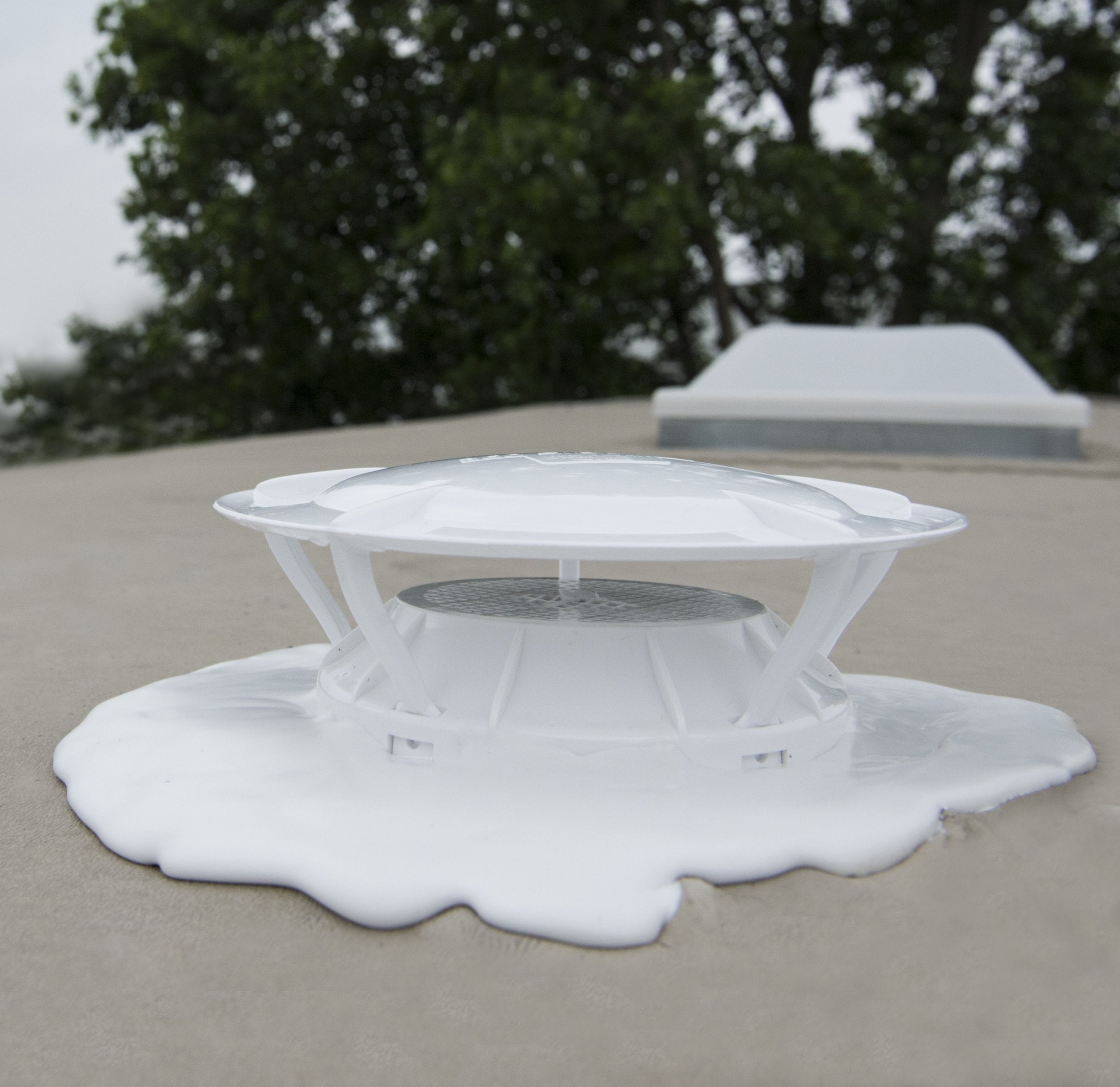 360 Siphon Lippert Components 364466 White Roof Vent