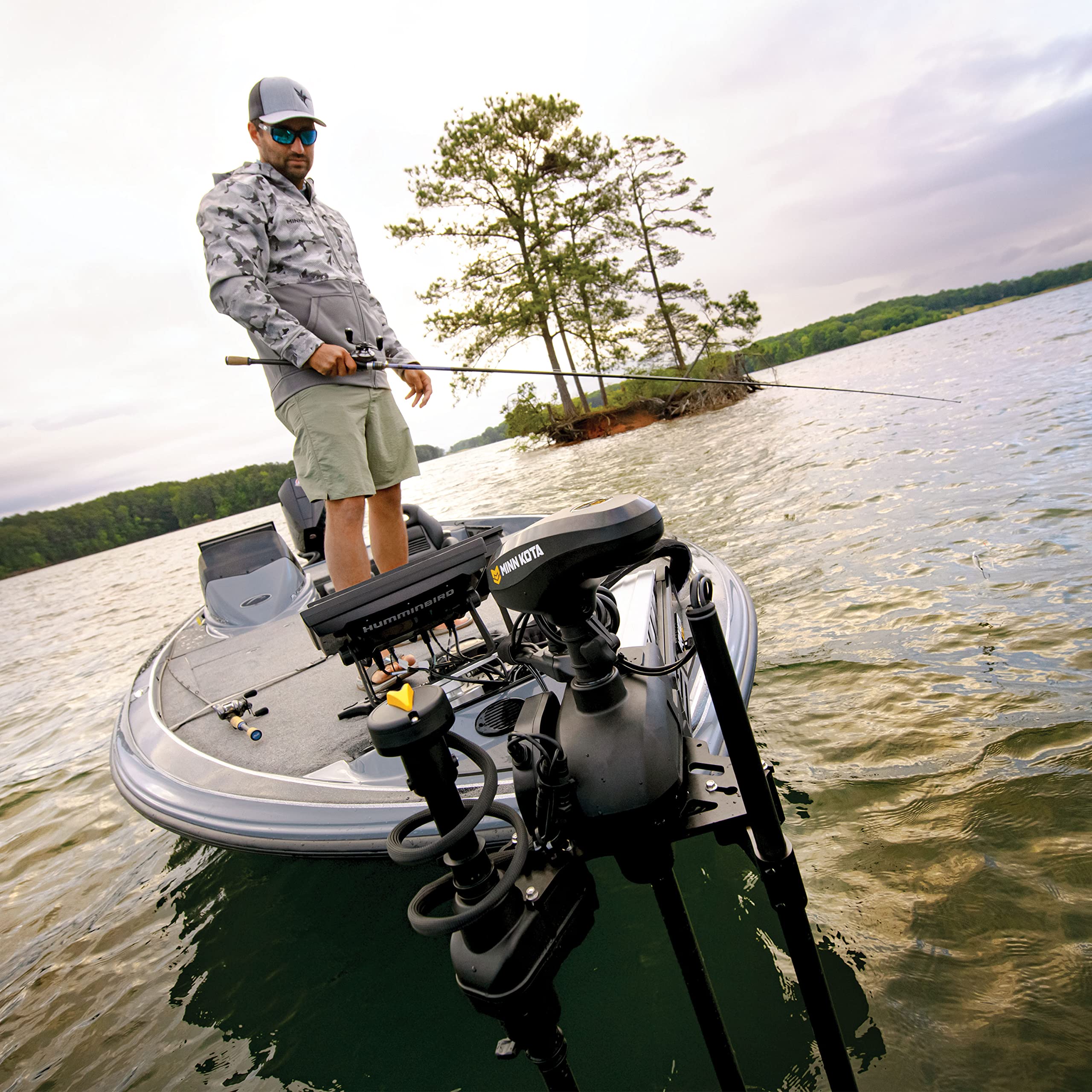 Humminbird MEGA 360 Dual Mount and MEGA Live TargetLock for Ultrex Trolling Motors