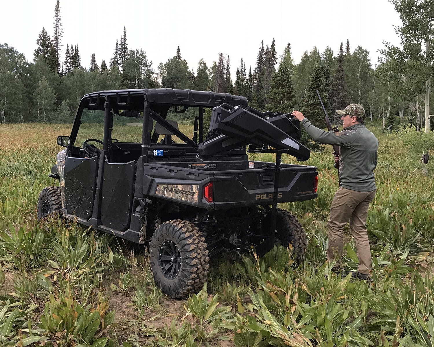 UTVGDM-HIT ATV/UTV Hitch Mount for Gun Defender ATV Protection Transportation System