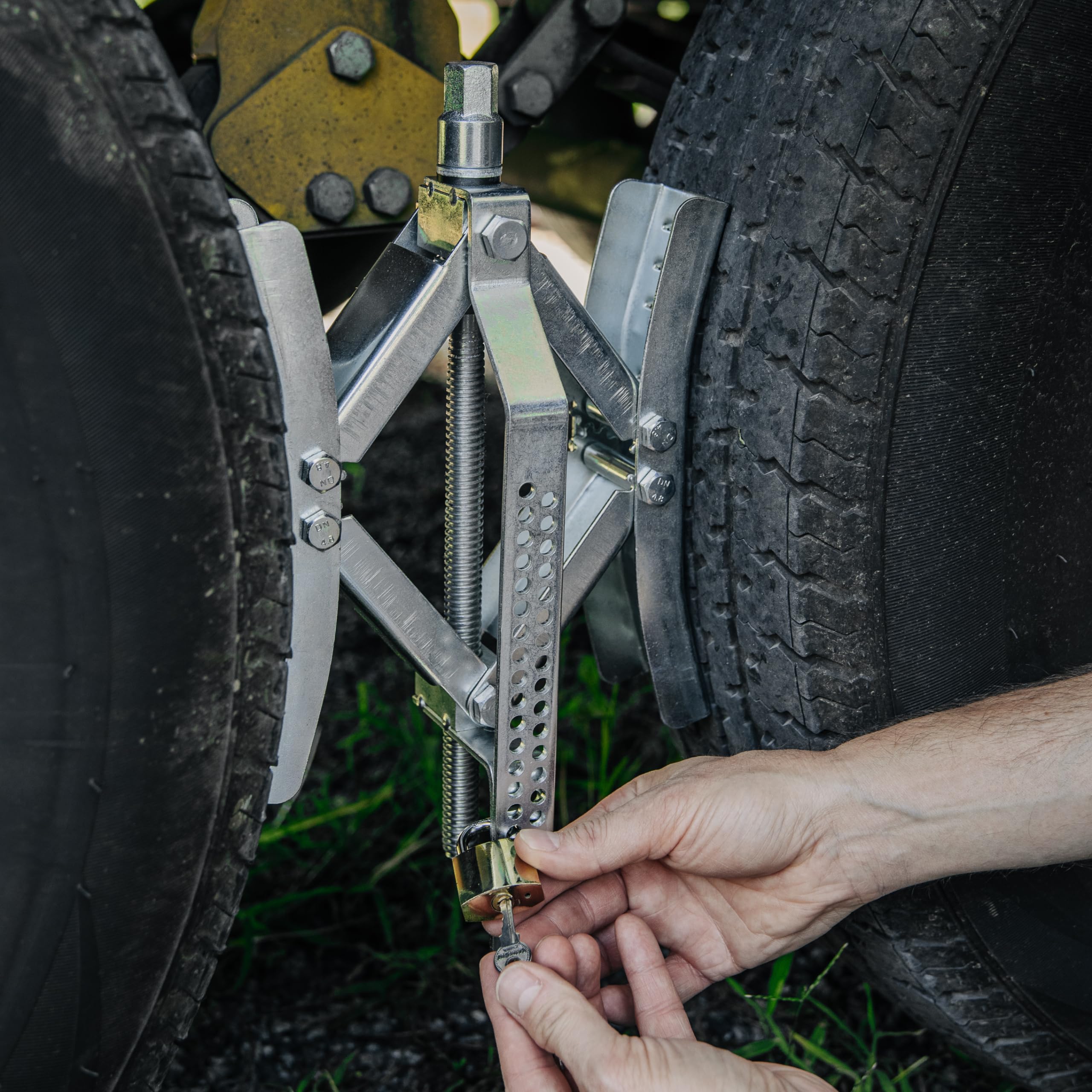 Camco Eaz-Lift Heavy Duty Wheel Stop with Ratchet Wrench- Stabilizes Your Truck by Securing Tires Tandem to Prevent Movement Spaced 3-10" Apart- Large (44662)
