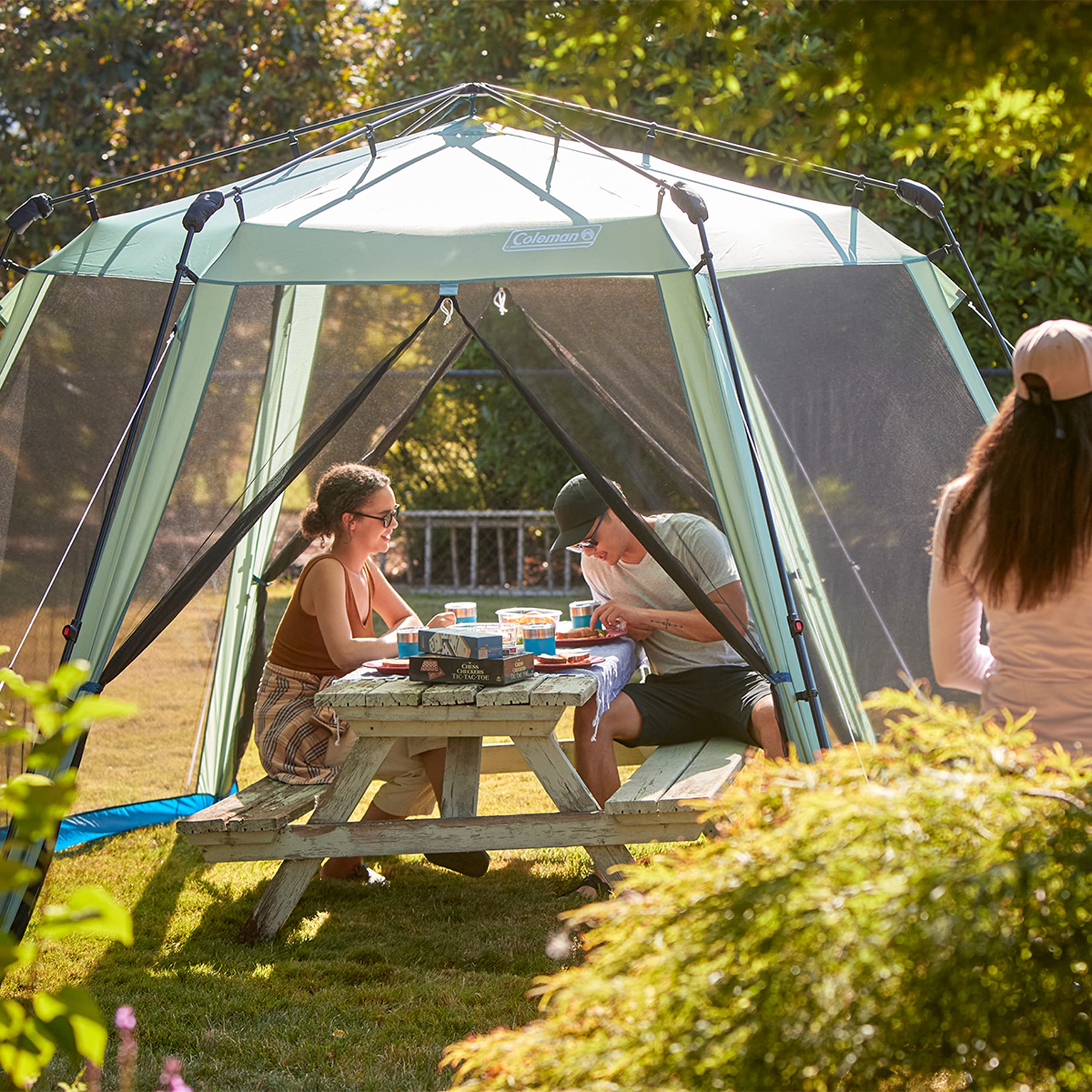 Coleman Portable Skylodge Screenhouse with 1-Minute Setup, Screened Gazebo for Bug-Free Lounging, Outdoor Sun Shade for Picnic, Events, Parties, Camping, & More