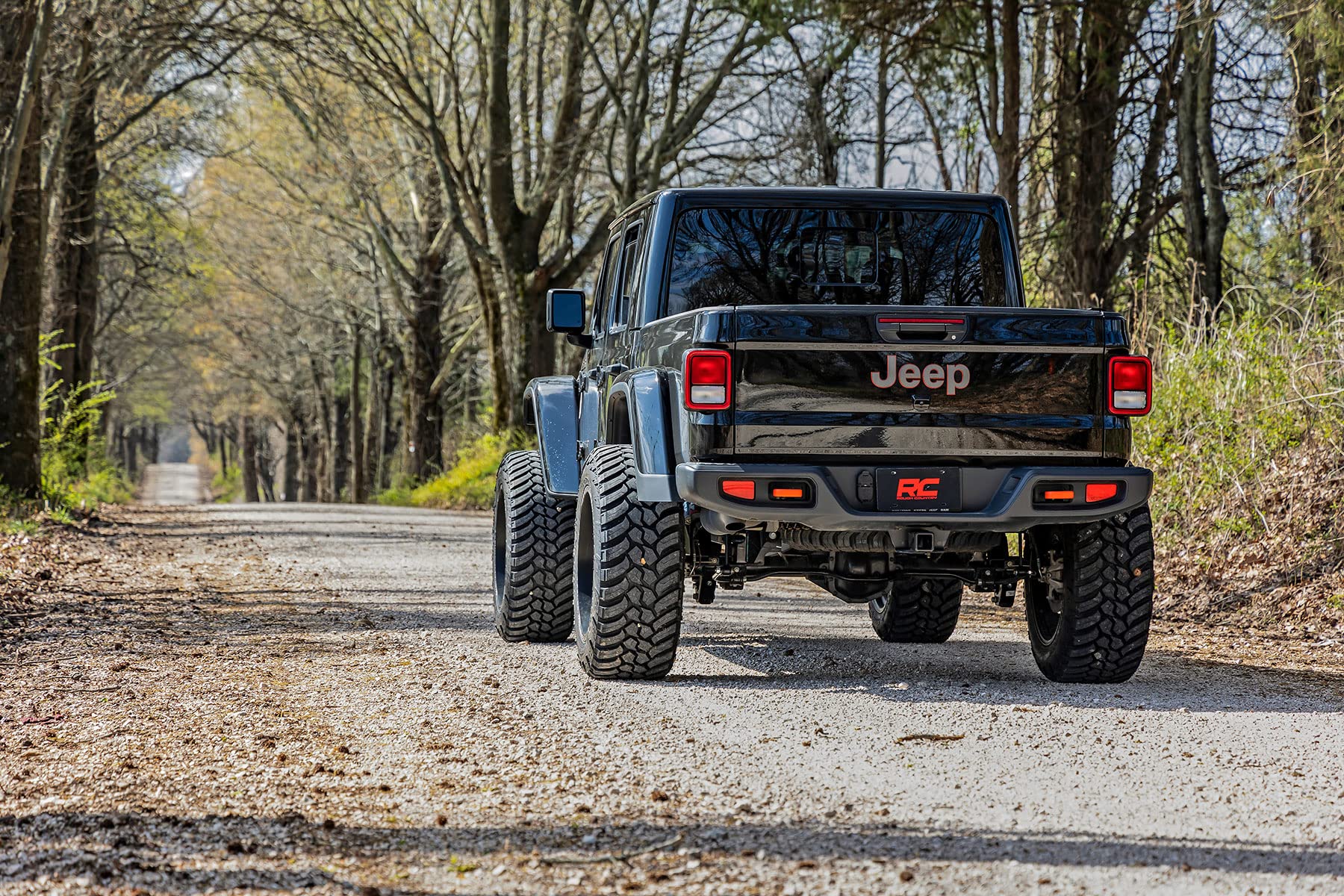3.5" Lift Kit Rough Country for Jeep Gladiator JT Mojave (2020-2023) - No Shocks/Retains Factory FOX Shocks, Fits up to 37" Tires