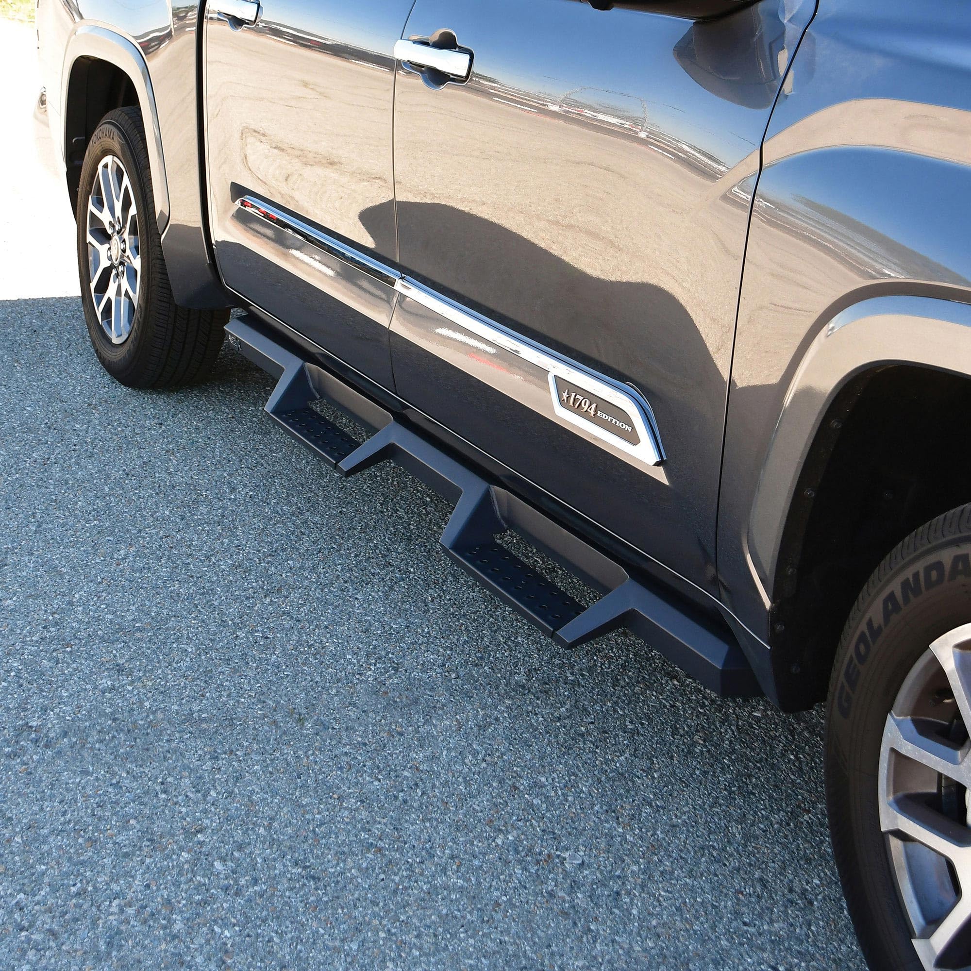 56-14235 Westin HDX Drop Nerf Step Bars fits 2022-2023 Tundra CrewMax Textured Black 1 Pair
