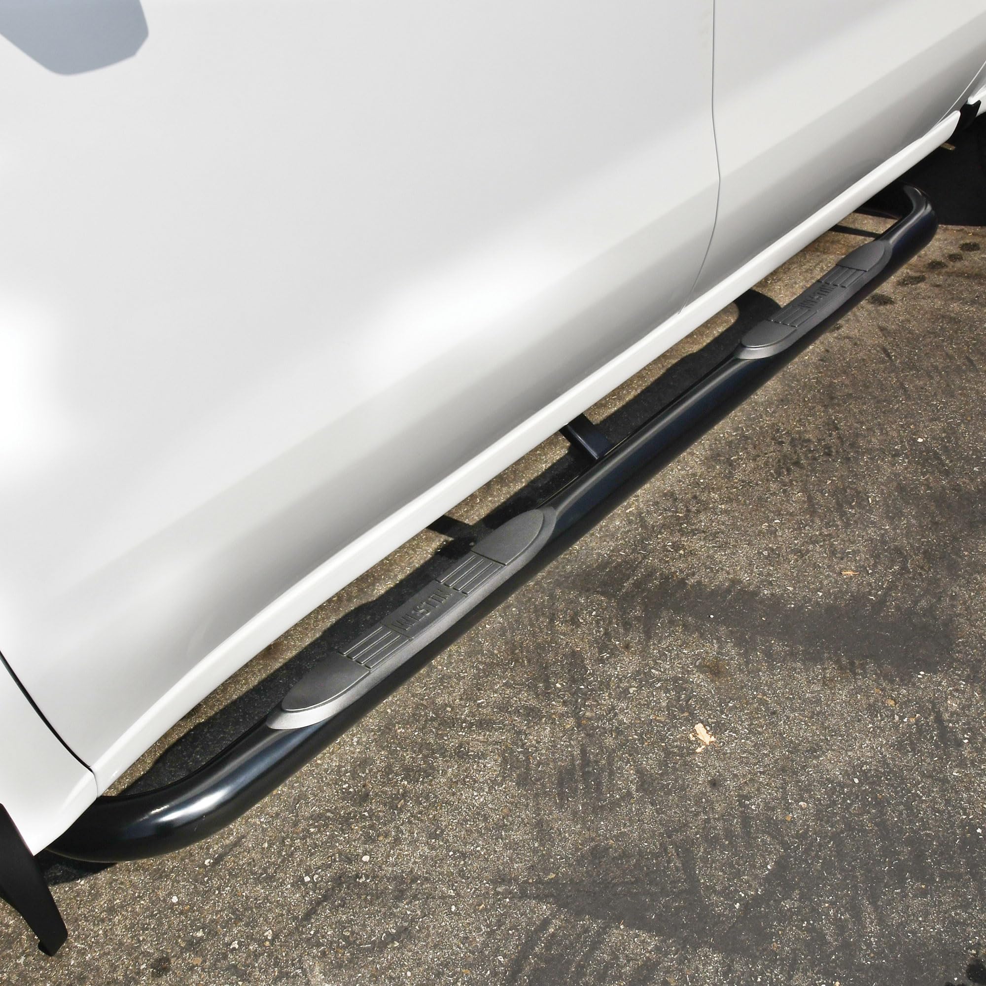 E-Series Westin 23-4135 3 in. Round Step Bar