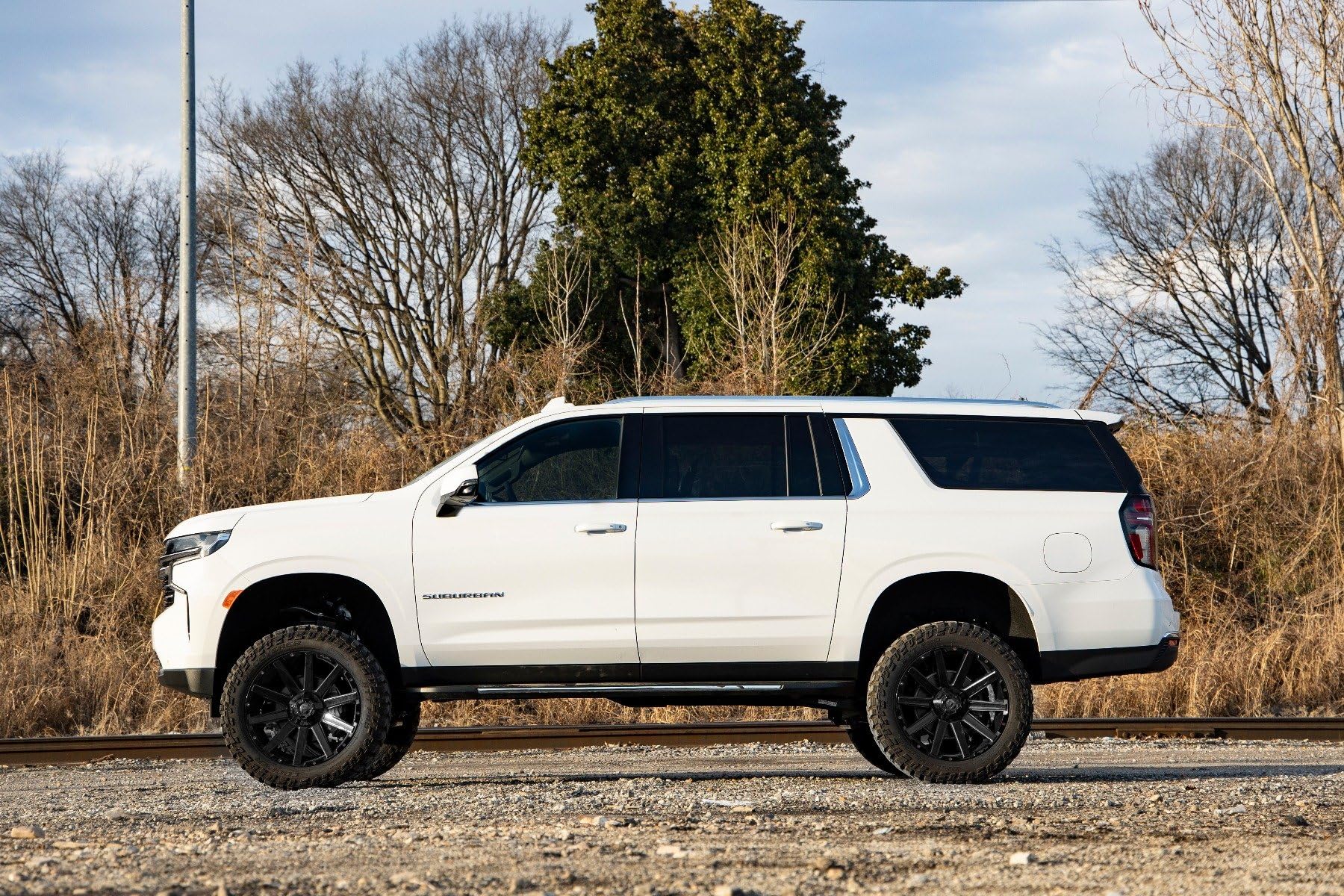 6" Suspension Lift Kit Rough Country for 2021-2024 Suburban/Yukon XL - 10900