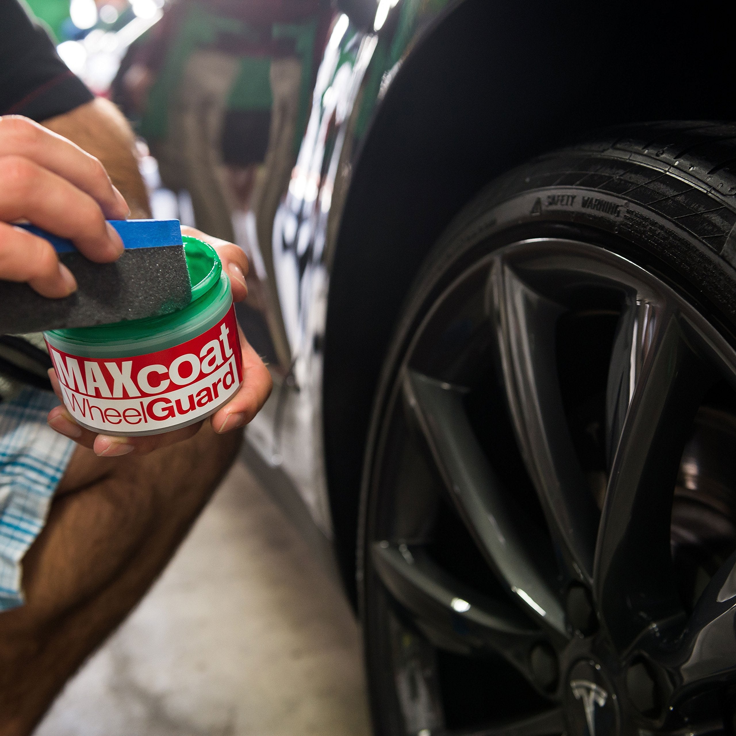 Chemical Guys Wheel Guard WAC_303 Max Coat and Rim Sealant, Safe for Cars, Trucks, SUVs, Motorcycles, RVs & More, 8 oz