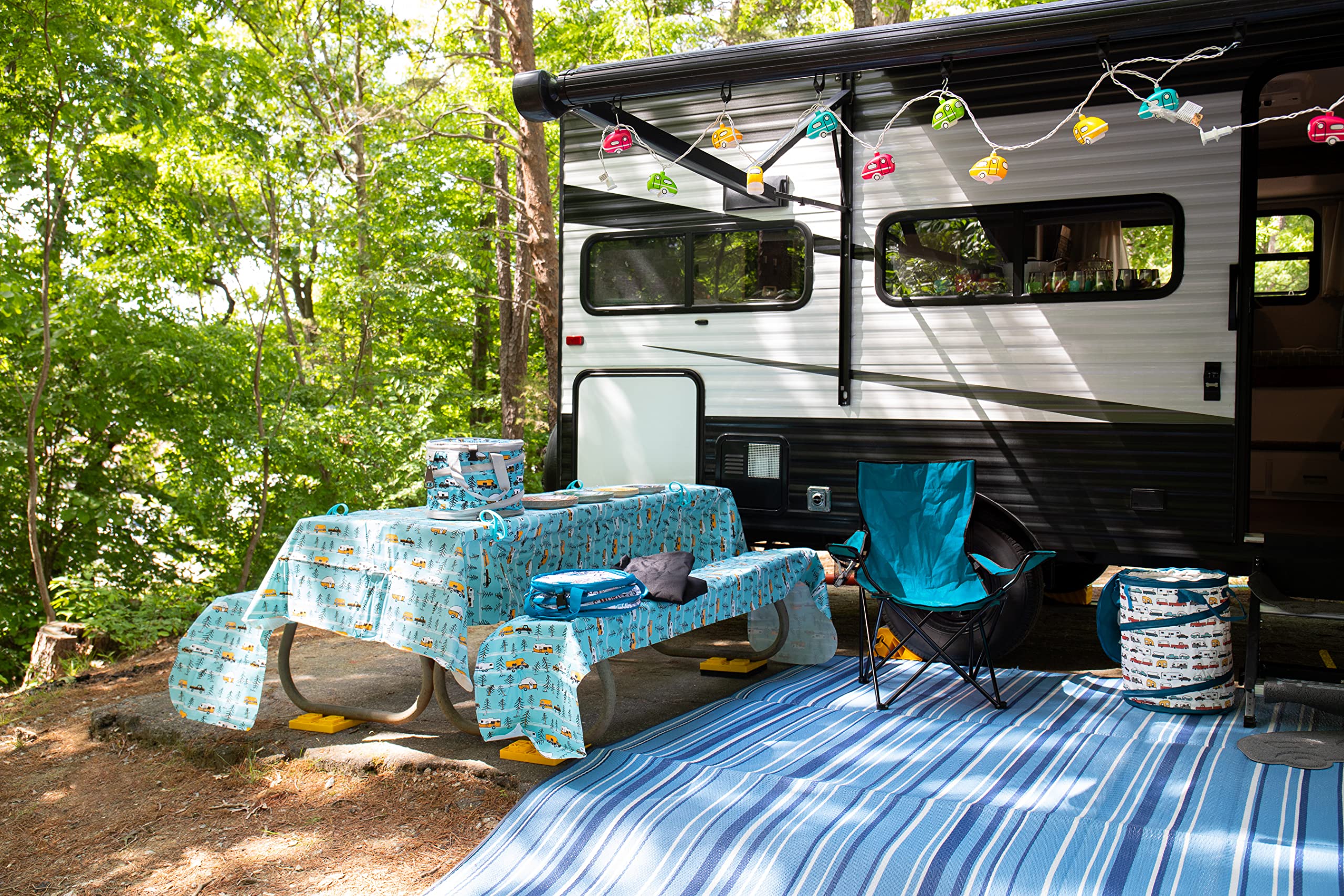 Camco Leveling Blocks Camper/RV - Features Stackable Interlocking Design & Includes Zippered Bag for RV Storage - Compatible w/Single Wheels, Dual Wheels, Tandem Axles & More - 4-Pack (44501)