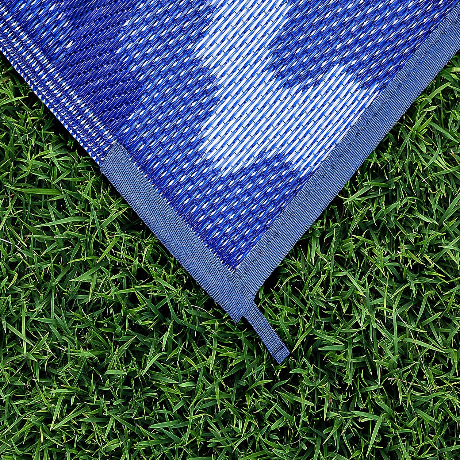 Camco Outdoor Rug | Blue & White Zig Zag Diamond Design Features Reversible | Made of Lightweight Breathable Material | Measures 9’ x 12’ & Folds for RV Storage and Organization (42866)