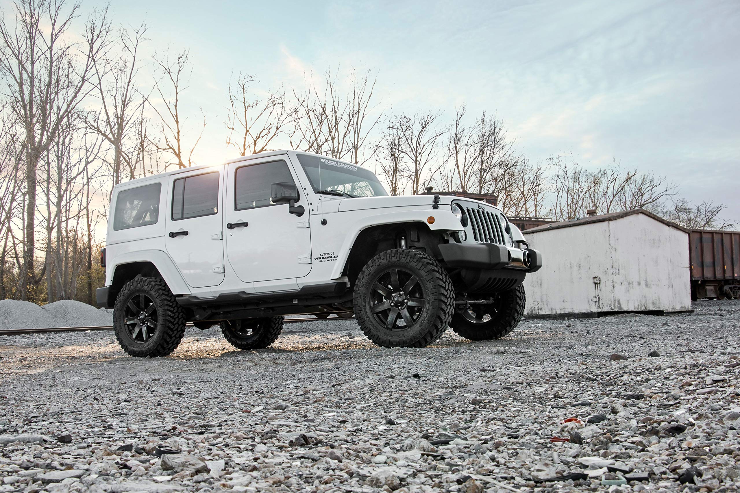 2.5" Lift Kit Rough Country for 2007-2018 Jeep Wrangler JK Unlimited - 901