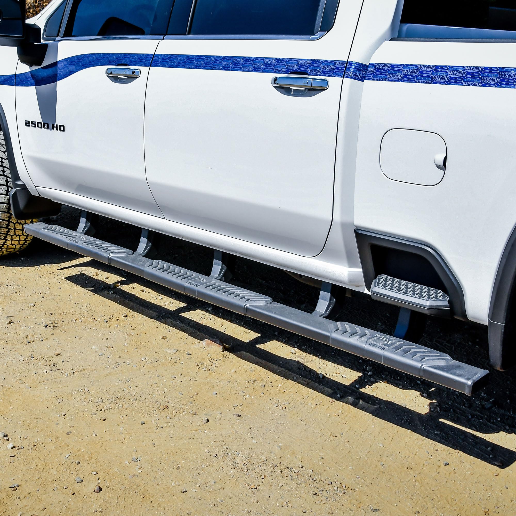 Westin R5 M-Series 28-5234765 Wheel-to-Wheel Nerf Bars XD fits 2020-2025 Silverado Sierra 2500 3500 Crew Cab 6'5" Bed Textured Black Pair