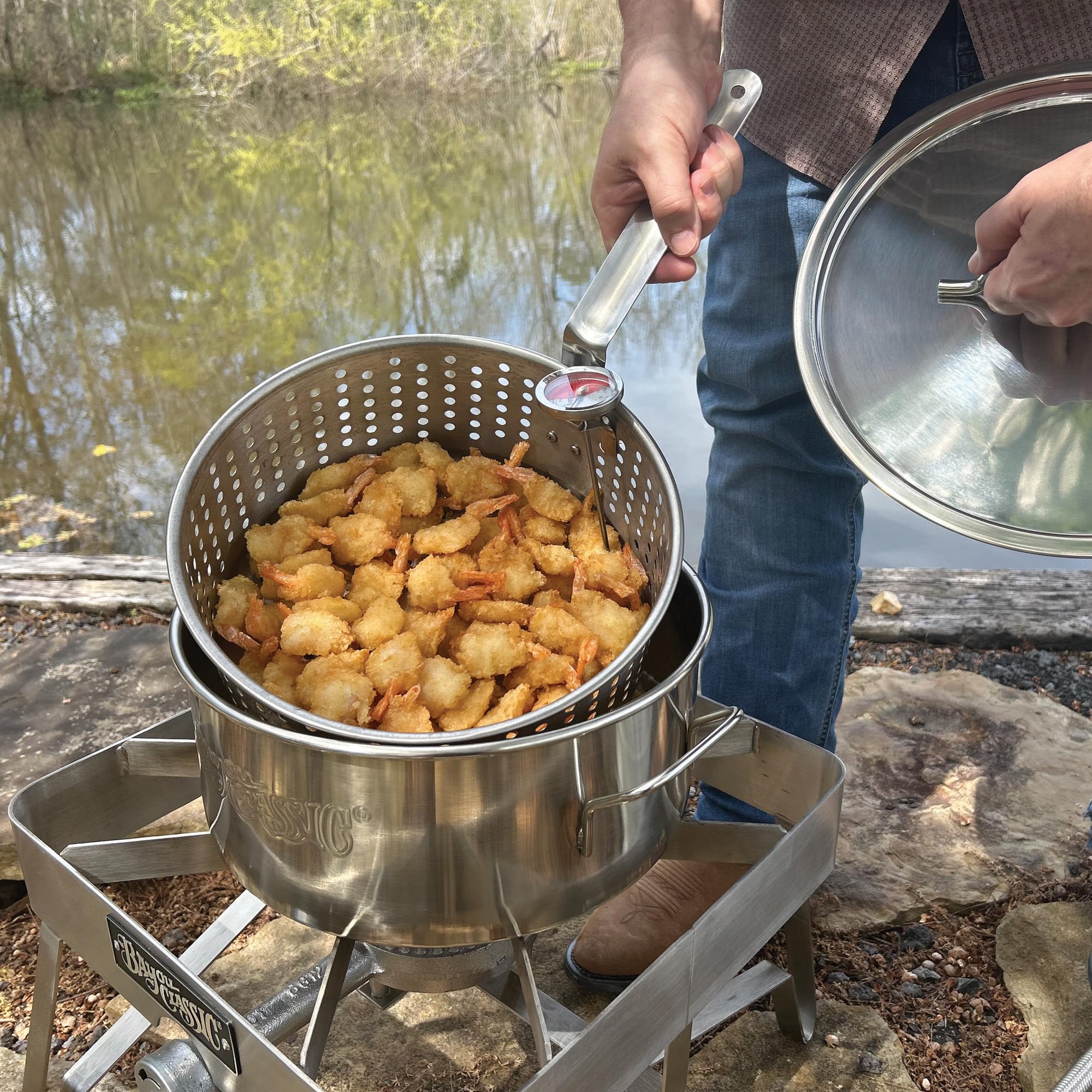 10-qt Bayou Classic Stainless Steel Fry Pot Perfect For Frying Fish Shrimp Chicken Hushpuppies and Fries Includes Stainless Steel Perforated Basket 5-in Frying Thermometer and Stainless Lid