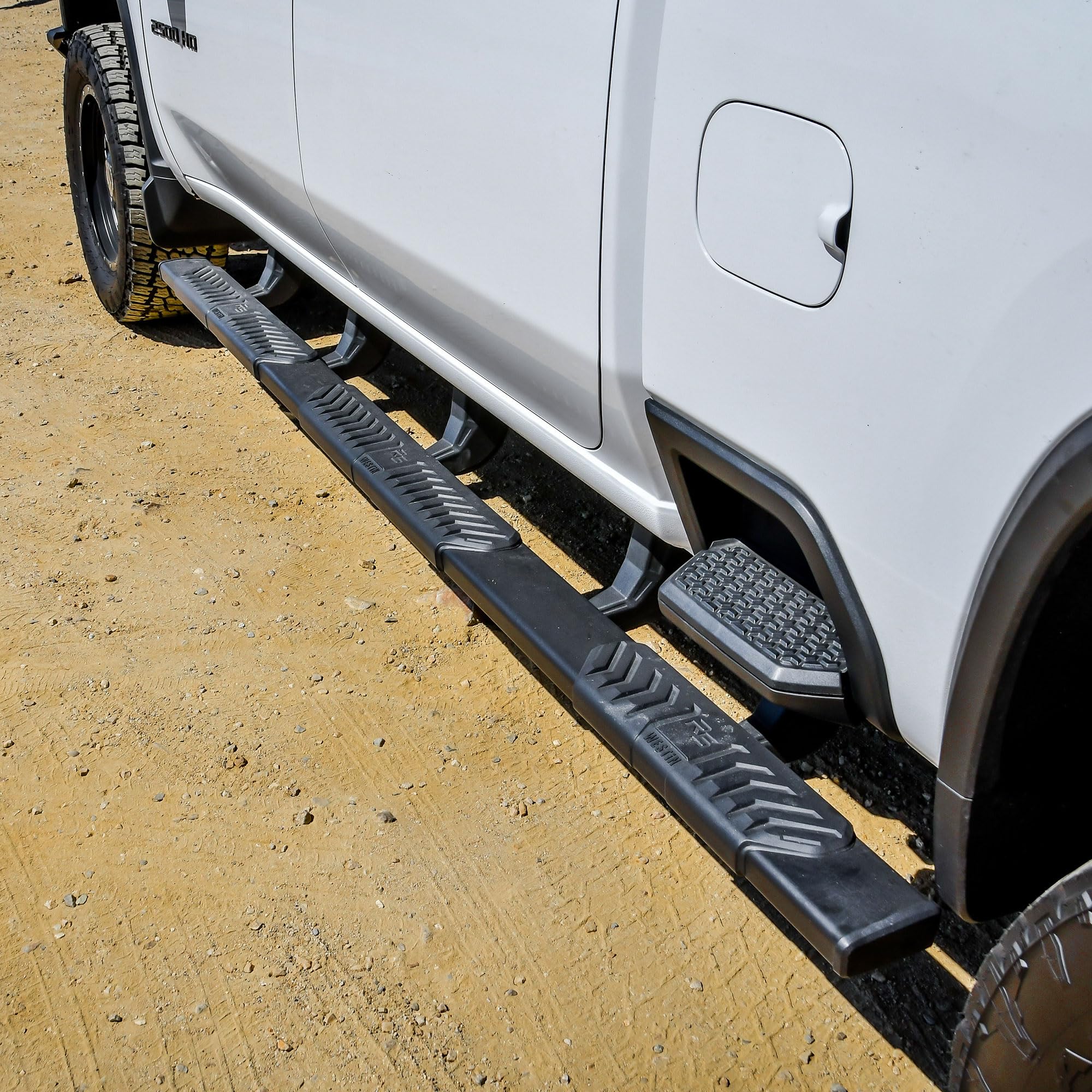 Westin R5 M-Series 28-5234765 Wheel-to-Wheel Nerf Bars XD fits 2020-2025 Silverado Sierra 2500 3500 Crew Cab 6'5" Bed Textured Black Pair