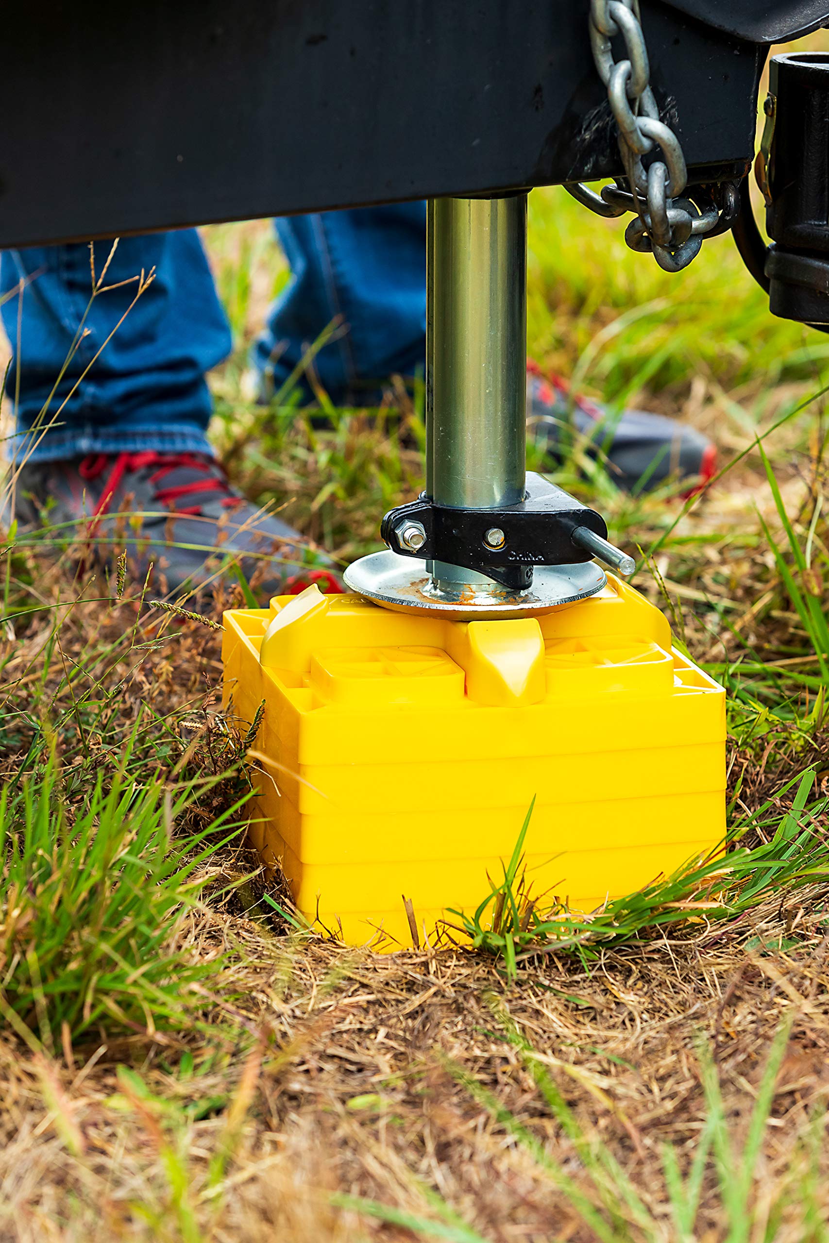 Camco Tongue Jack Stand RV - Distributes Your Trailer Weight Evenly - Compatible with 2-inch and 6-inch Diameter Tongue Jacks - Features a 3,500 lb. Weight Rating (44636)