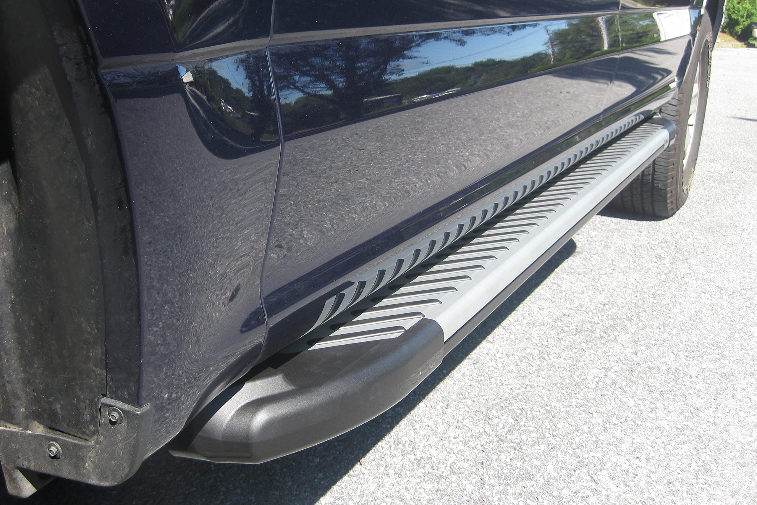 Romik RAL-T Series 62221418-5.5" Silver Cab Length Running Boards