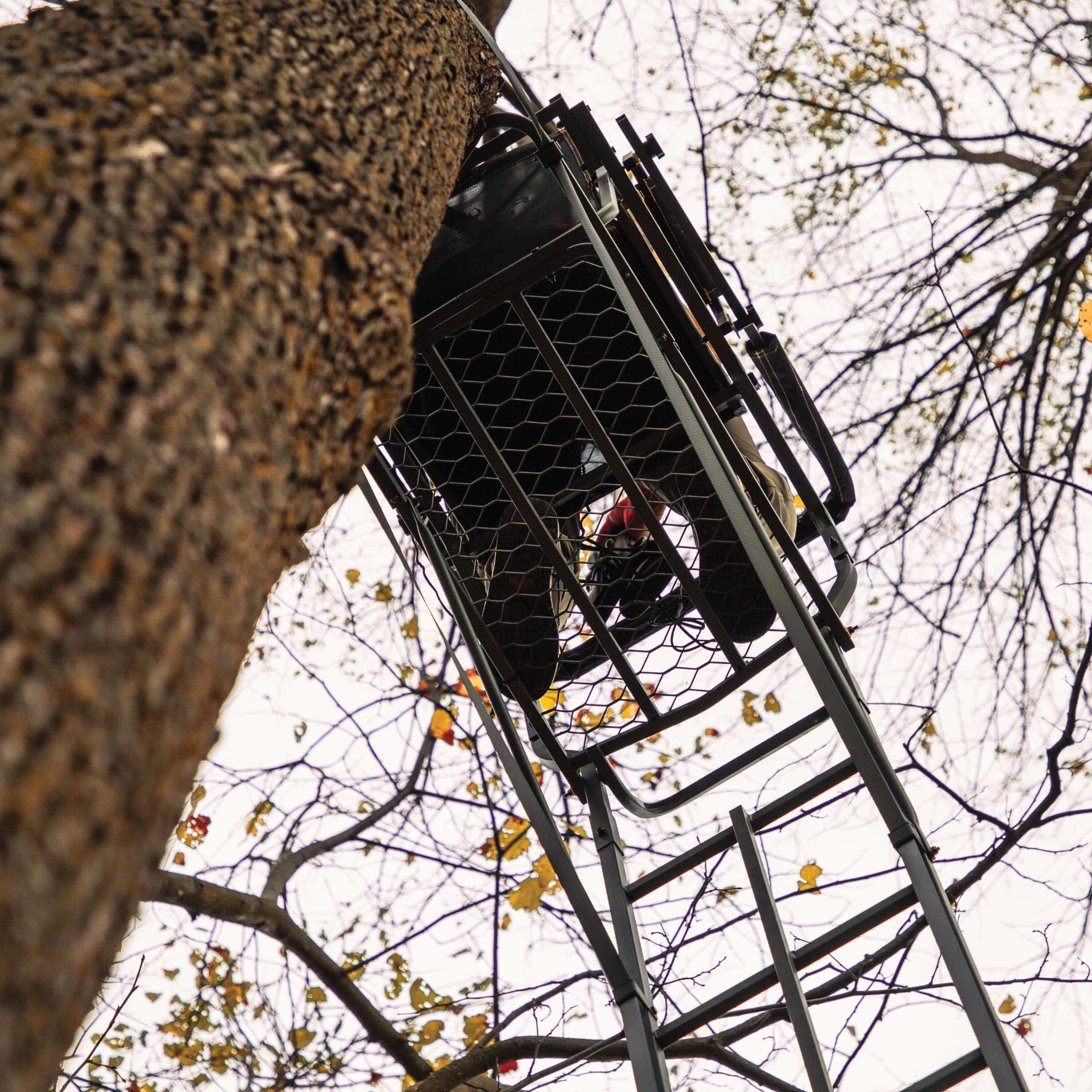 Uppercut LS Rivers Edge 1-Man Ladder Stand, 22'3" Height, Lockdown Strapping System, Flip-Up TearTuff Mesh Seat, 27" Deep Platform, Flip-Out Footrest, 2-Way Adjustable Shooting Rail, RE671