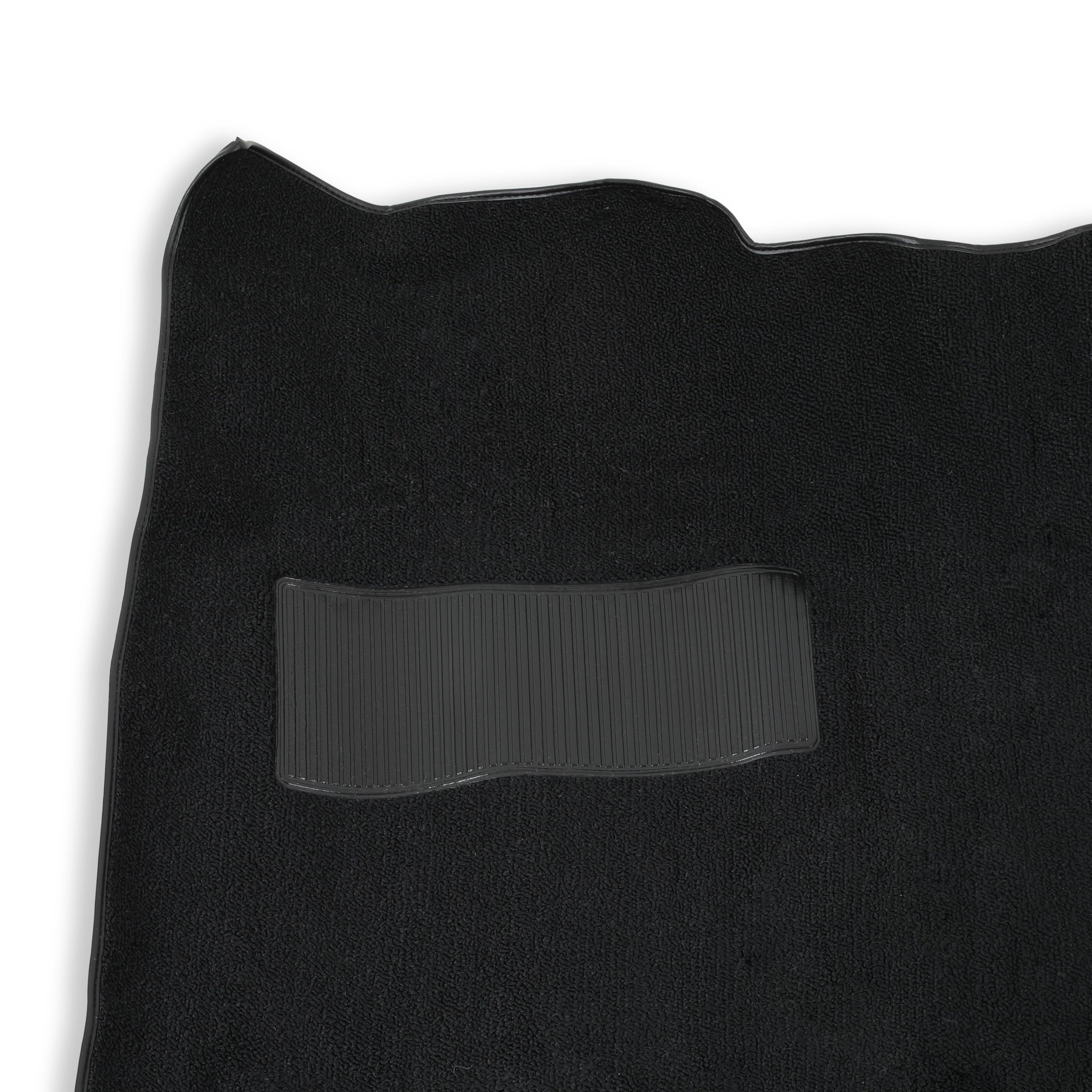 Carpet Set Brothers Trucks G6047-67BK - Small Hump - RWD - Black - Pair