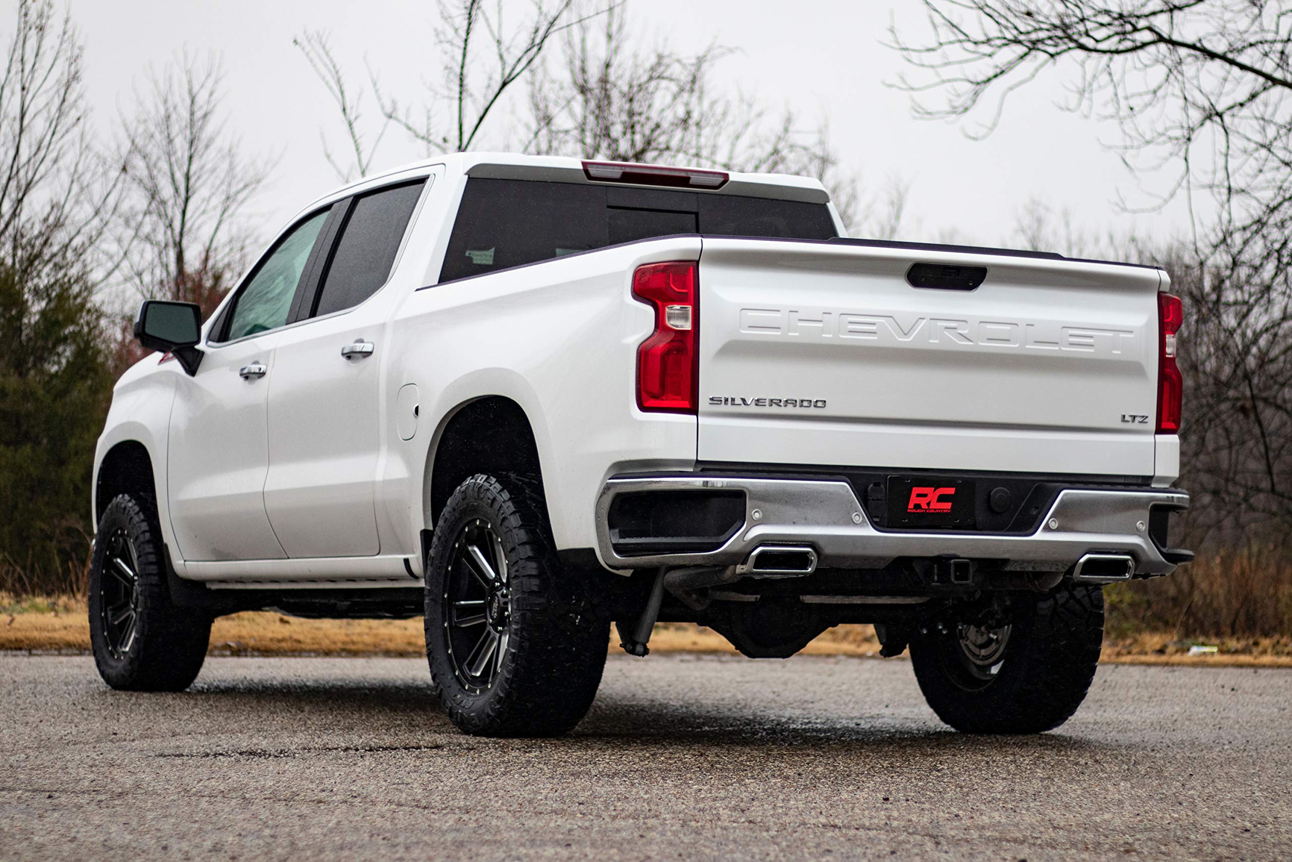 3.5" Lift Kit Rough Country for 2019-2024 Chevy/GMC 1500 w/Adaptive Ride - 29601