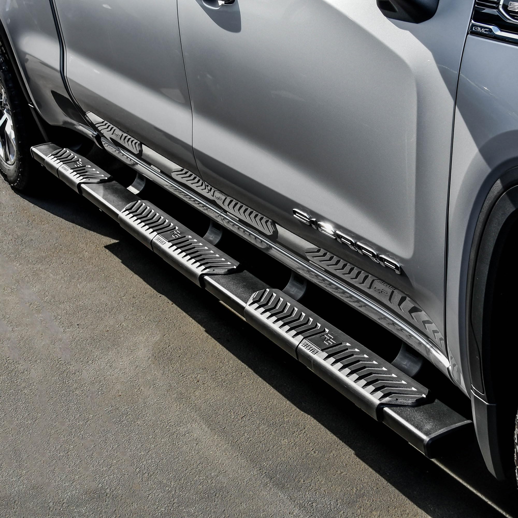 28-534695 Westin R5 Wheel to Wheel Modular Nerf Bars fits 2019-2024 Silverado Sierra 1500 Crew Cab 6'5" Bed (Exc 2019 Silverado LD/Sierra 1500 Limited) Black Pair