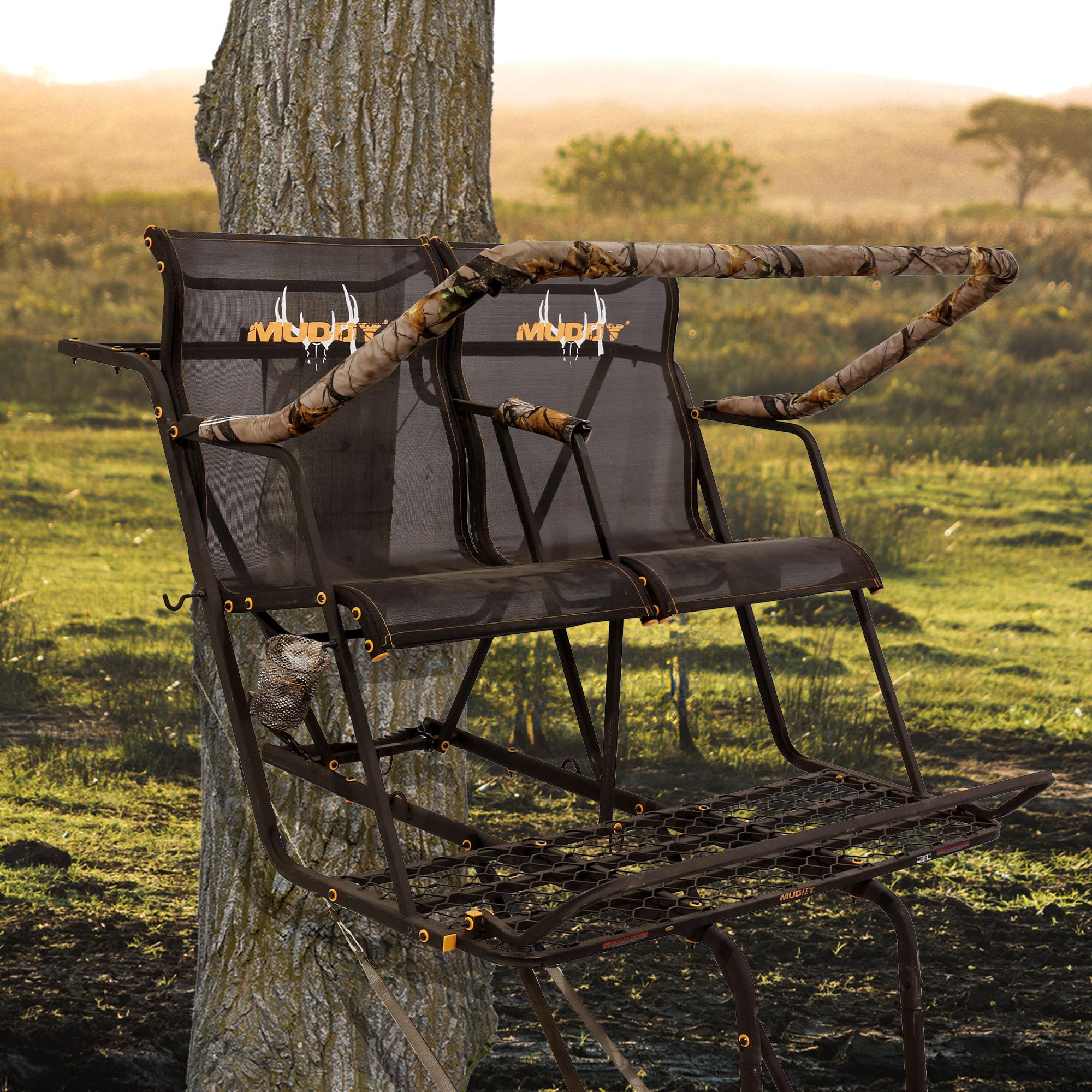 Muddy 2.5 Boss Stronghold Deer Hunting 18 Foot 2 Person Ladderstand Tree Stand with Lumbar Seat and Expanded D Force Metal Platform