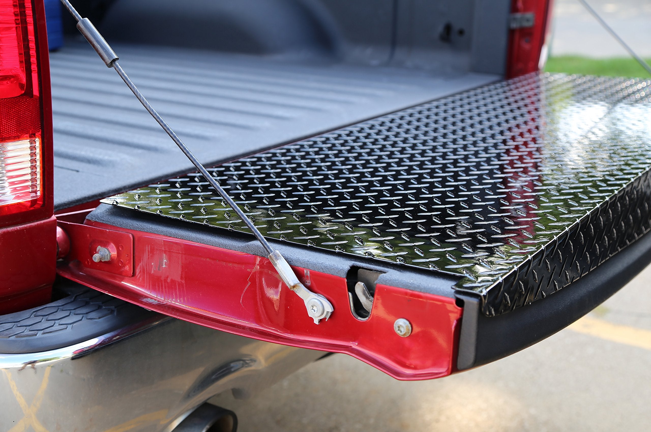 DZ4144B Dee Zee Tailgate Protector