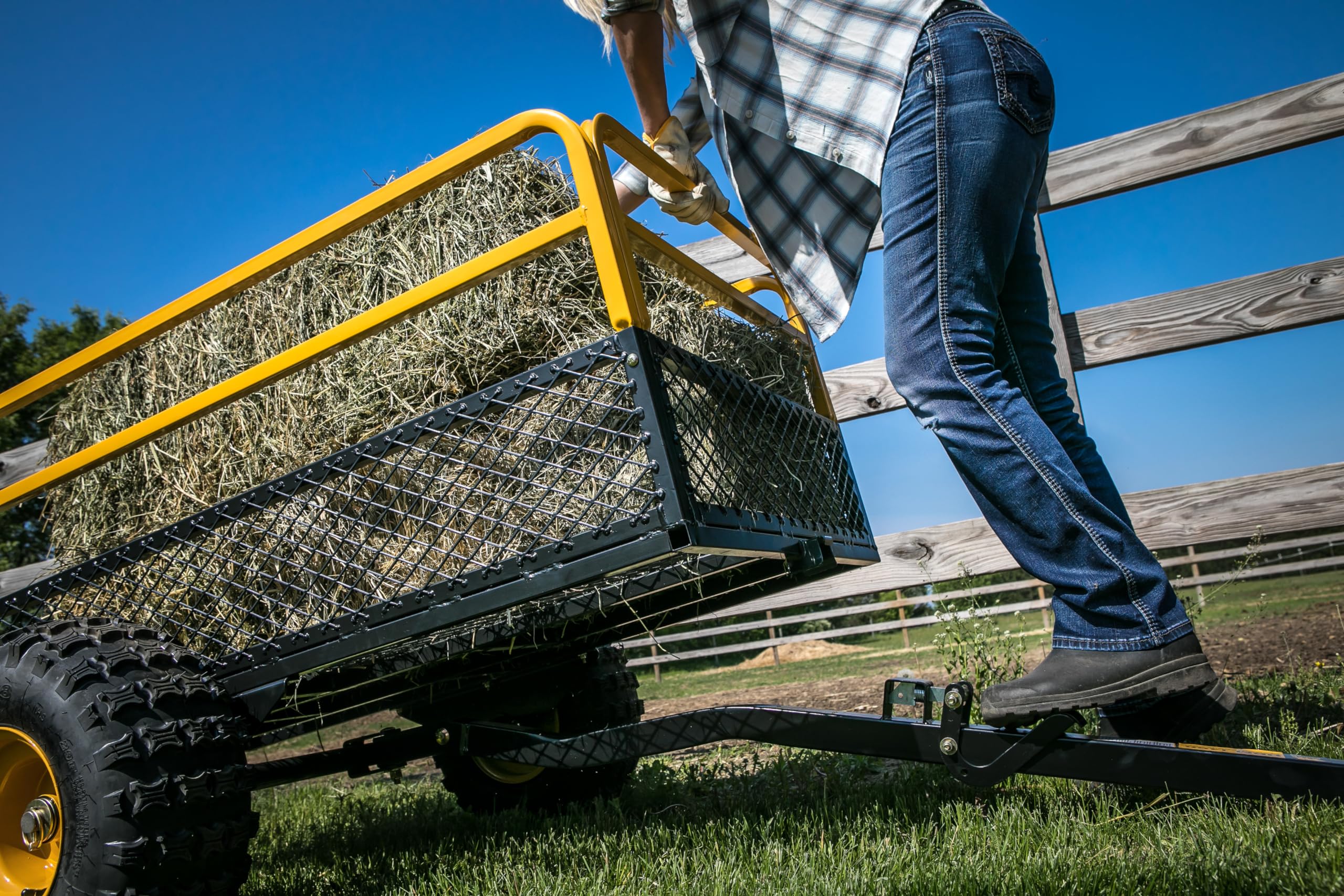 Heavy-Duty Utility Trailer Polar Trailer 10738 HDM 1400 – 92" x 51" x 36", Military-Grade Steel Mesh, Rust-Resistant, 10-Minute Assembly