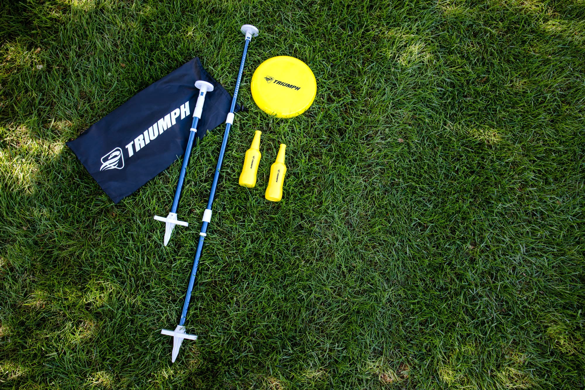 Battle Disc-Throwing Triumph Sports Bottle Outdoor Target Game Includes Two Aluminum Telescoping Poles, Two Non-Breakable Bottles, and Disc, Blue
