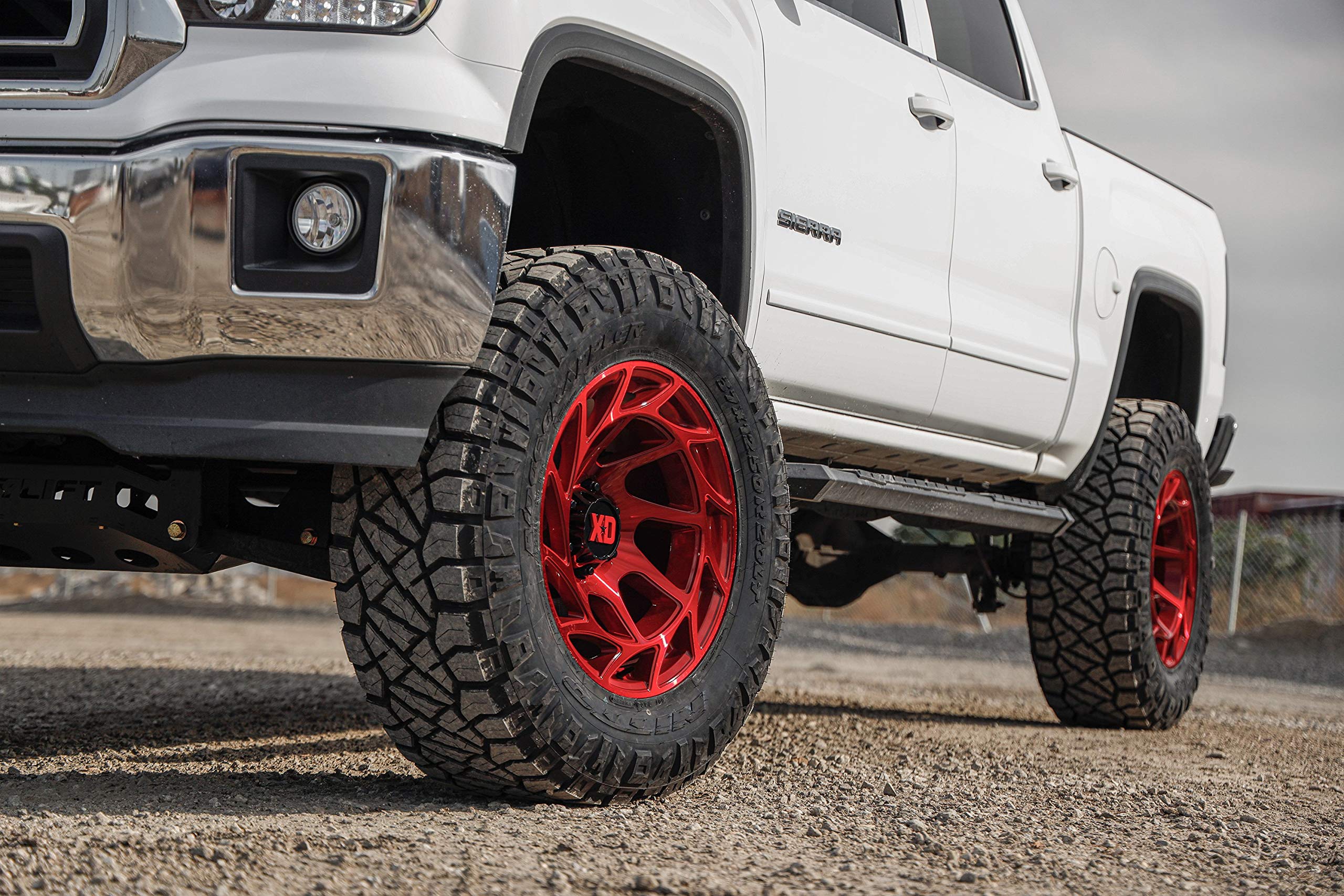 20x10 XD860 ONSLAUGHT, Bolt Pattern: 8x6.5/, Offset: -18, CANDY RED, set of 1