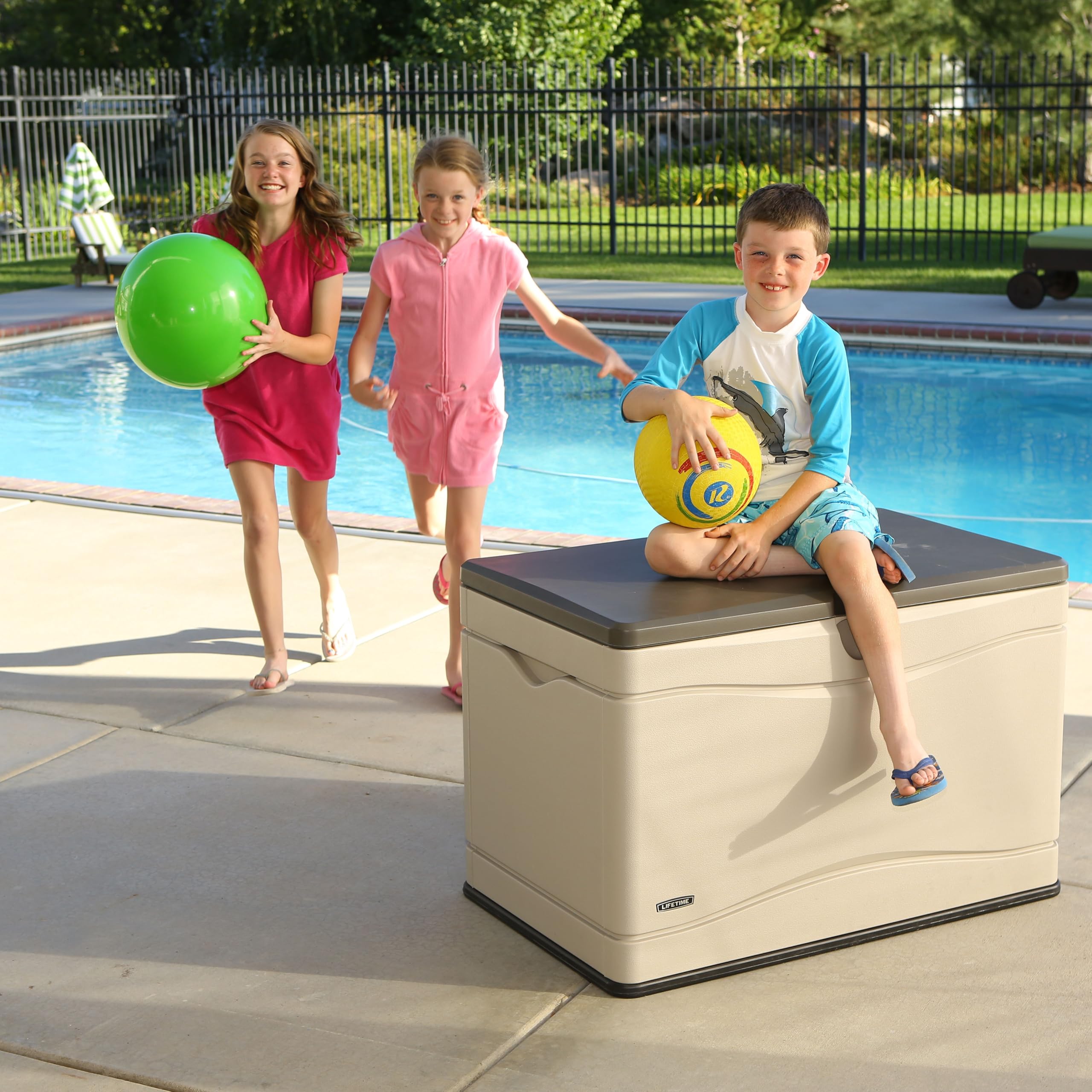 60103 LIFETIME Deck Storage Box, 80 Gallon, Desert Sand/Brown