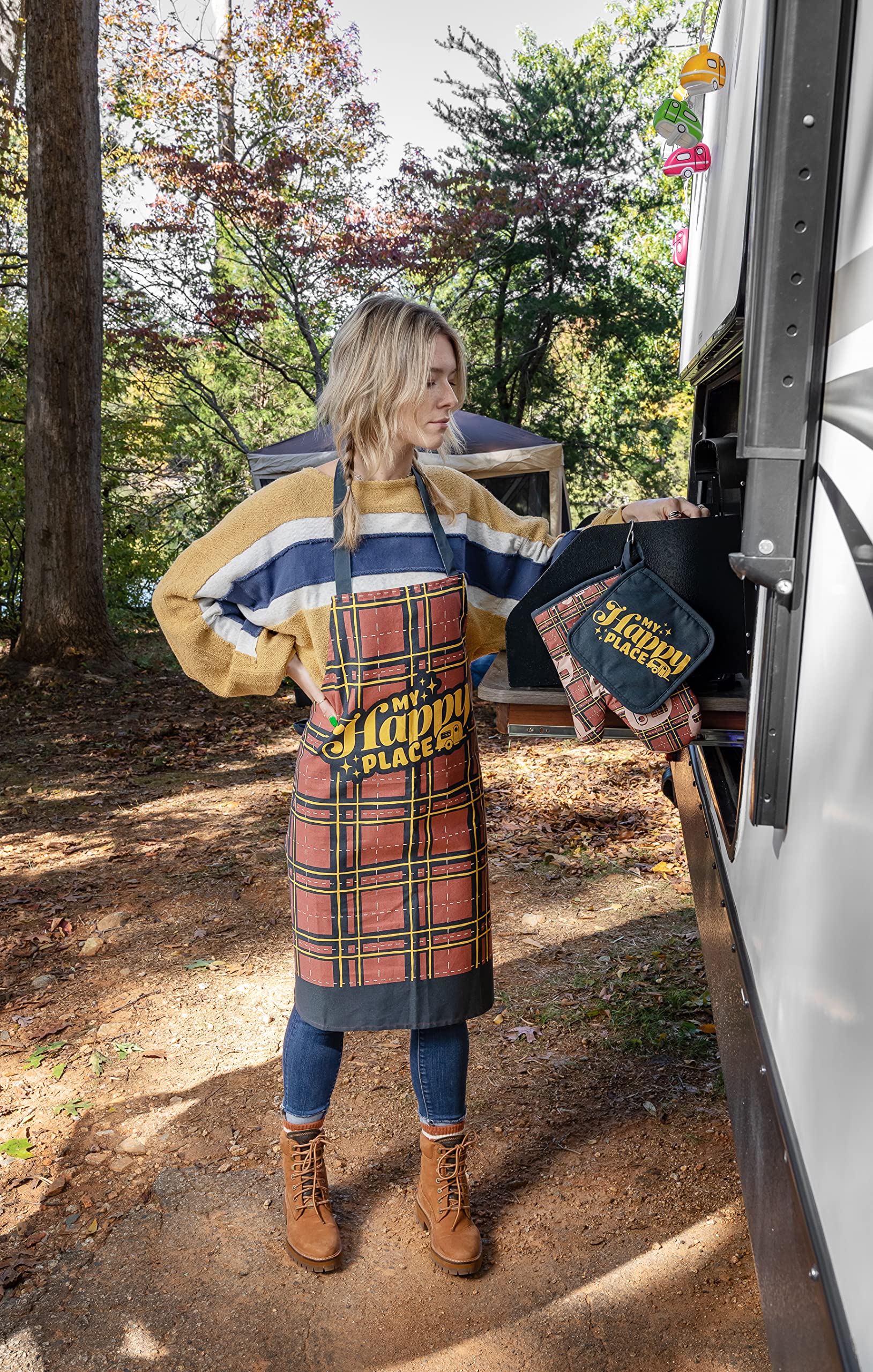Red Plaid Camco Life is Better at The Campsite Apron | Great for Baking, Cooking and Grilling | Adult Sizing (53121)