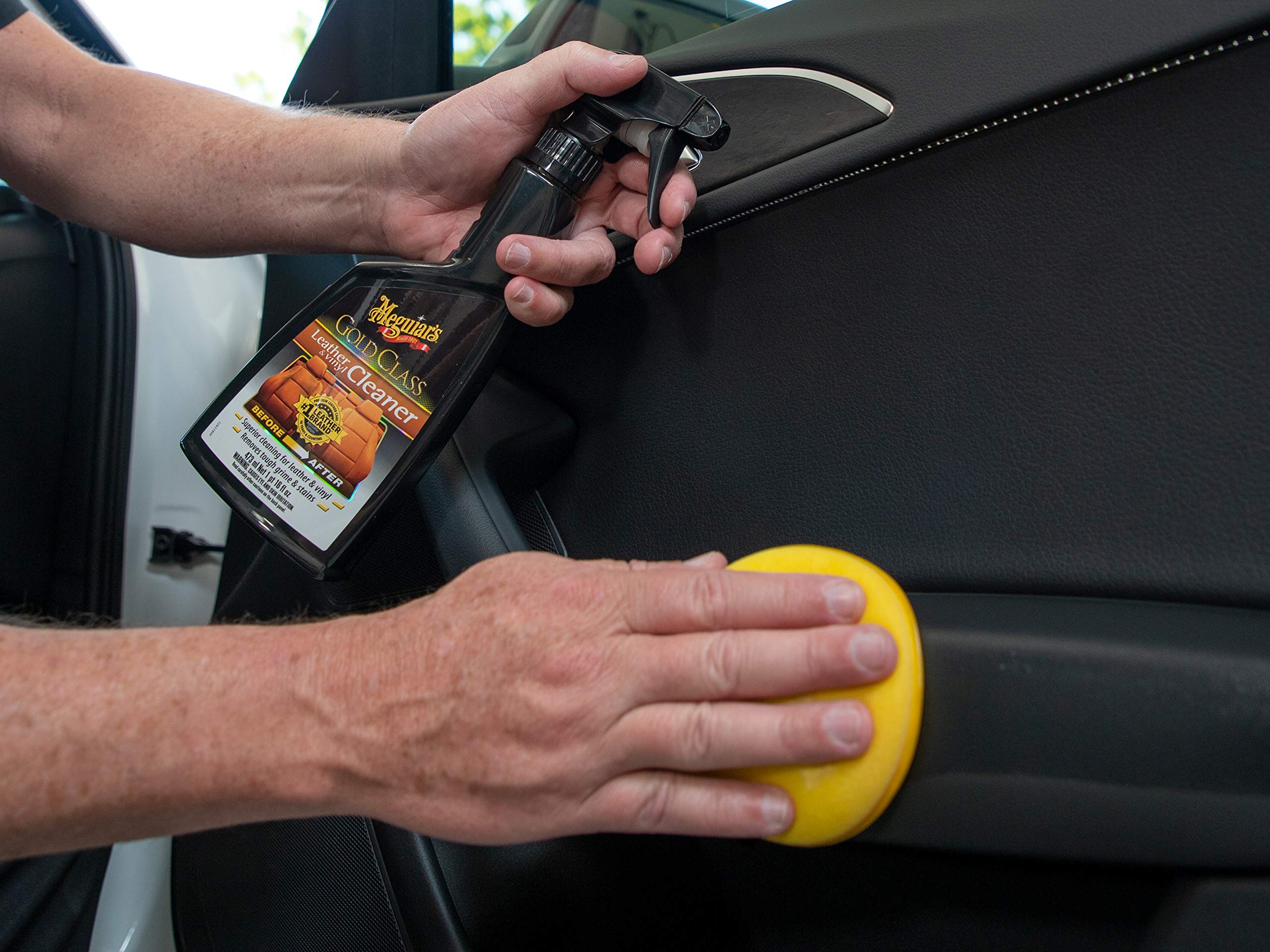 Meguiar's Leather & Vinyl Cleaner Gold Class - Cleaner Formulated for Automotive, Spray Removes Tough Grime & Stains, 16 Oz