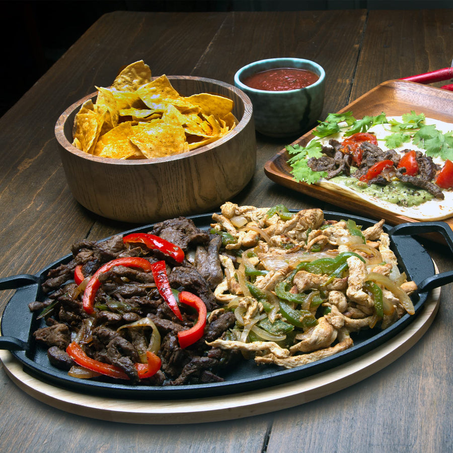 Fiesta Fajita Pan Bayou Classic 7409 w/ Wooden Trivet Perfect For Oven-To-Table Presentation Of Sizzling Skirt Steak Chicken And Veggie Fajitas
