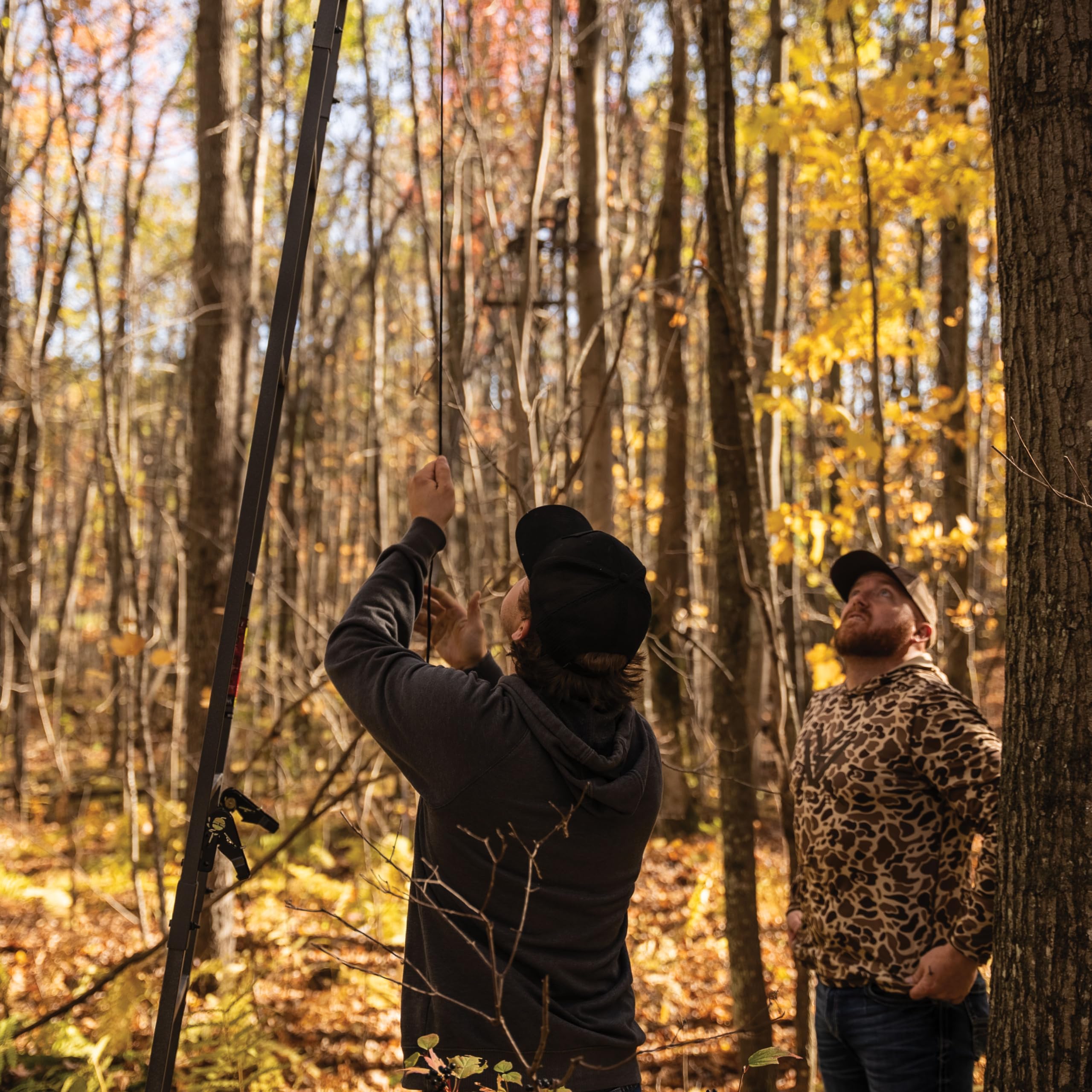Retreat™ LS 1-Man Ladder Stand, Rivers Edge® 17’11” Height, Lockdown™ Strapping System, Flip-Up TearTuff™ Mesh Seat, 27” Deep Platform, 2-Way Adjustable Shooting Rail, RE670