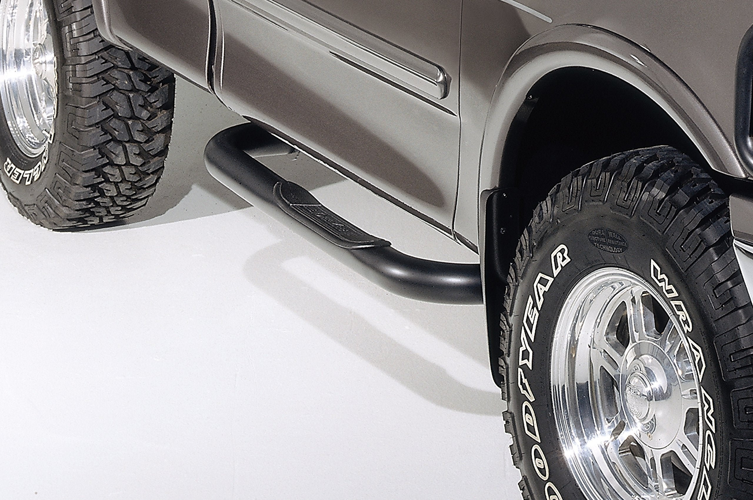 4" Oval Dee Zee UltraBlack Nerf Bars DZ372259