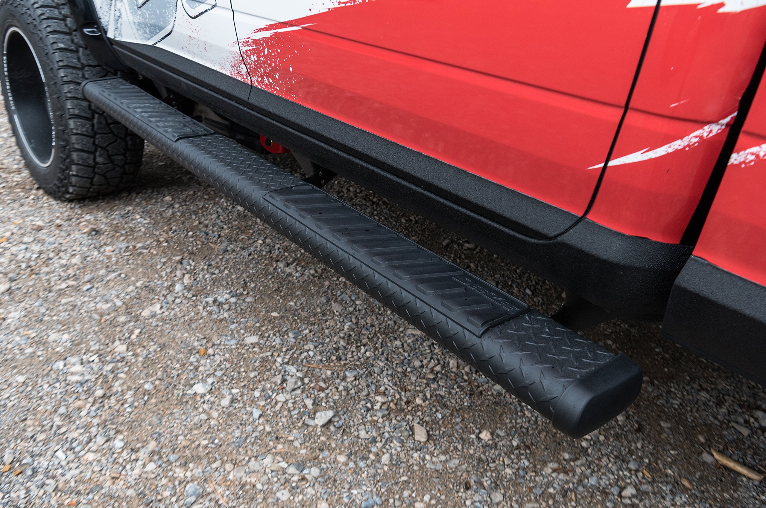 Dee Zee 6" Oval Black-Tread Side Steps DZ16421