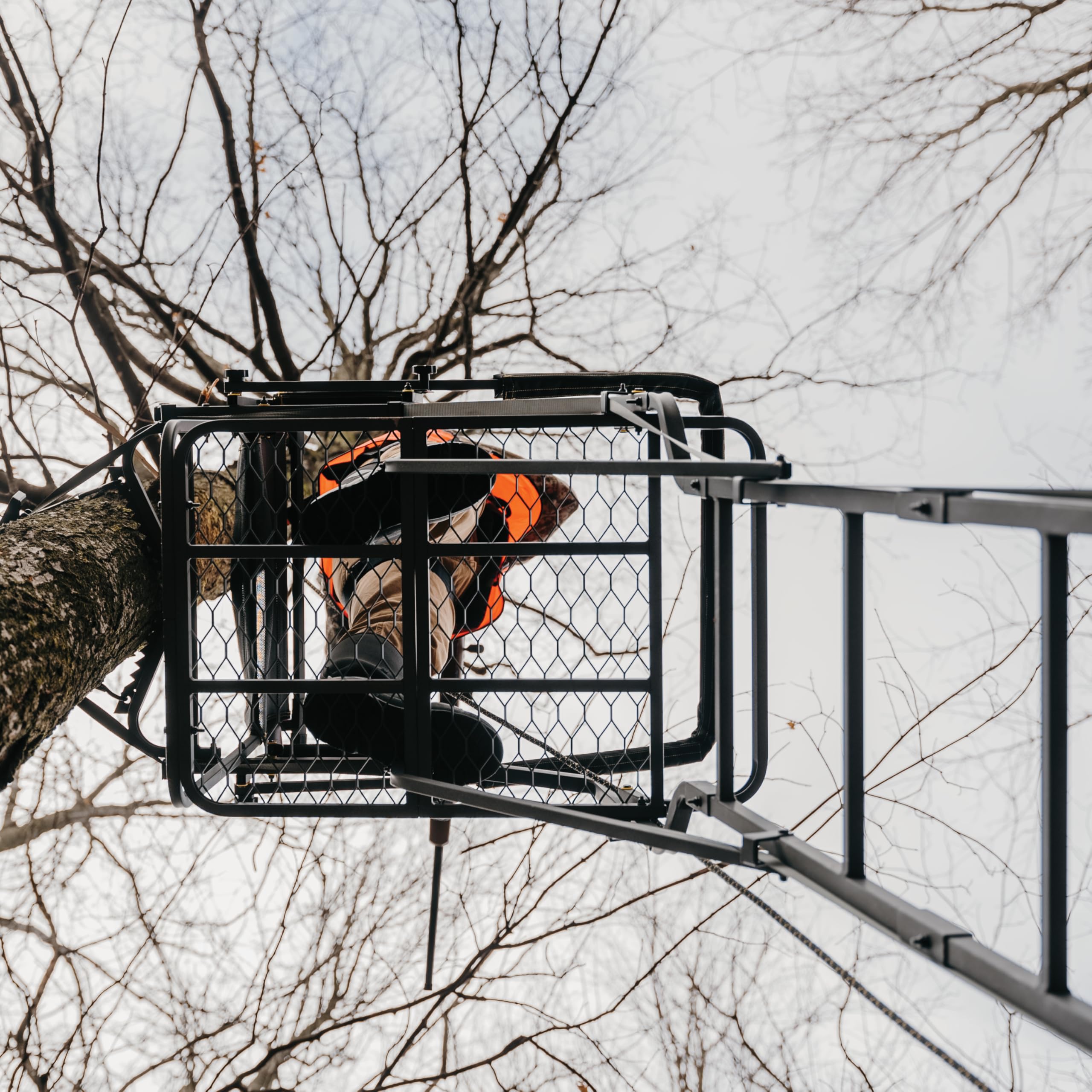 Jumbo Jack™ LS 1-Man Ladder Stand, Rivers Edge® 19’ Height, Lockdown™ Strapping System, Wide Flip-Up TearTuff™ Mesh Seat, Jumbo Platform, Flip-Out Footrest, 2-Way Adjustable Shooting Rail, RE676