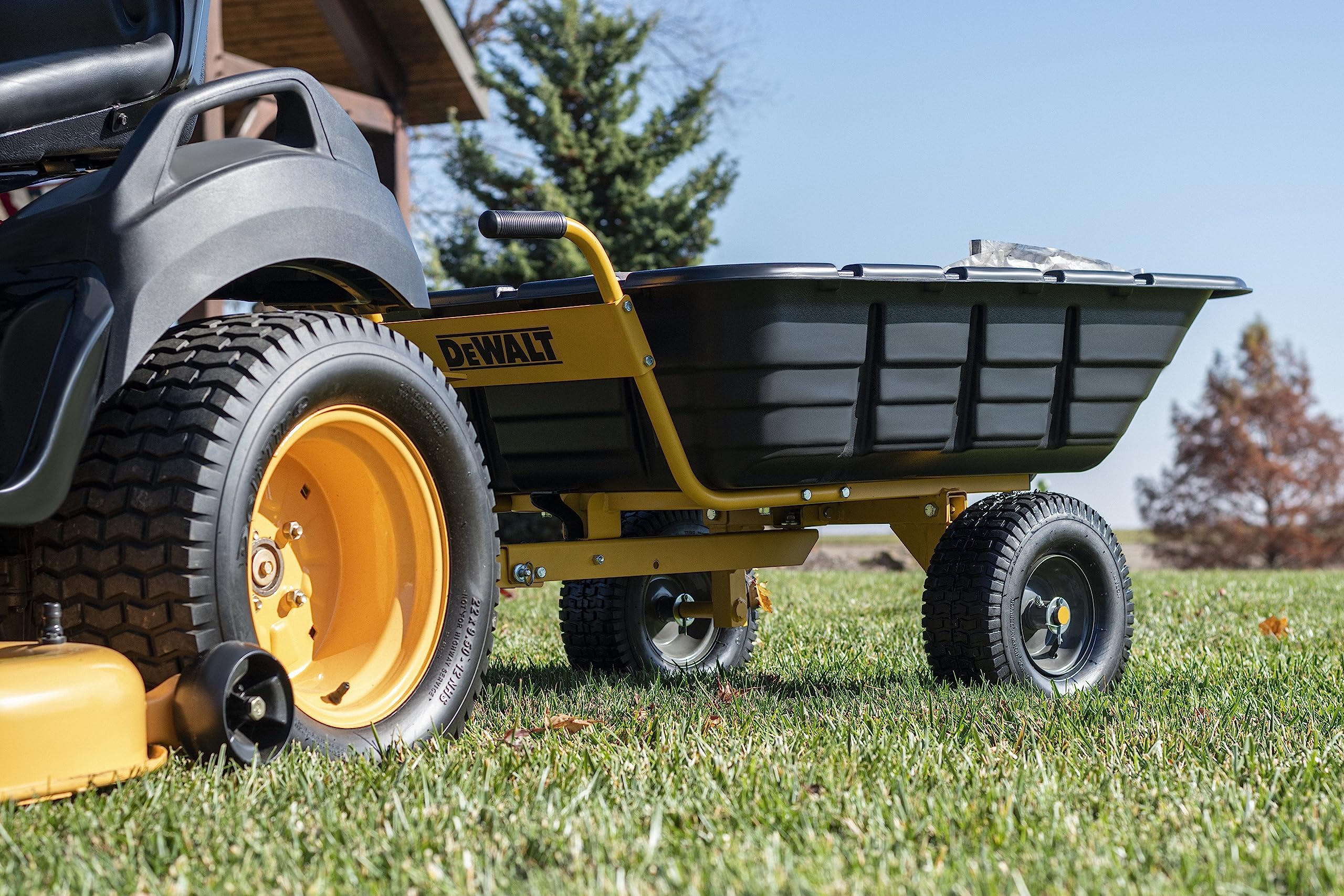 Swivel/Dump Cart DEWALT - Convertible to Tow/Wheelbarrow