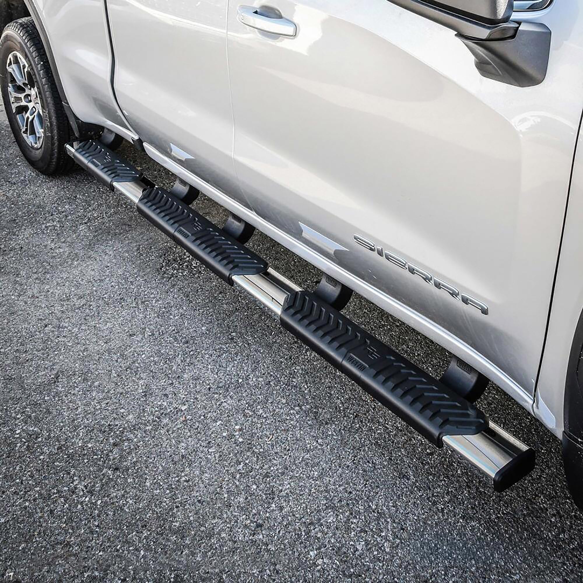 R5 Modular Wheel to Wheel Nerf Bars WESTIN fits 2019-2024 Silverado Sierra 1500 Crew Cab 5'5" Bed Double Cab 6'5" Bed (Exc 2019 Silverado LD/Sierra 1500 Limited) Polished Pair
