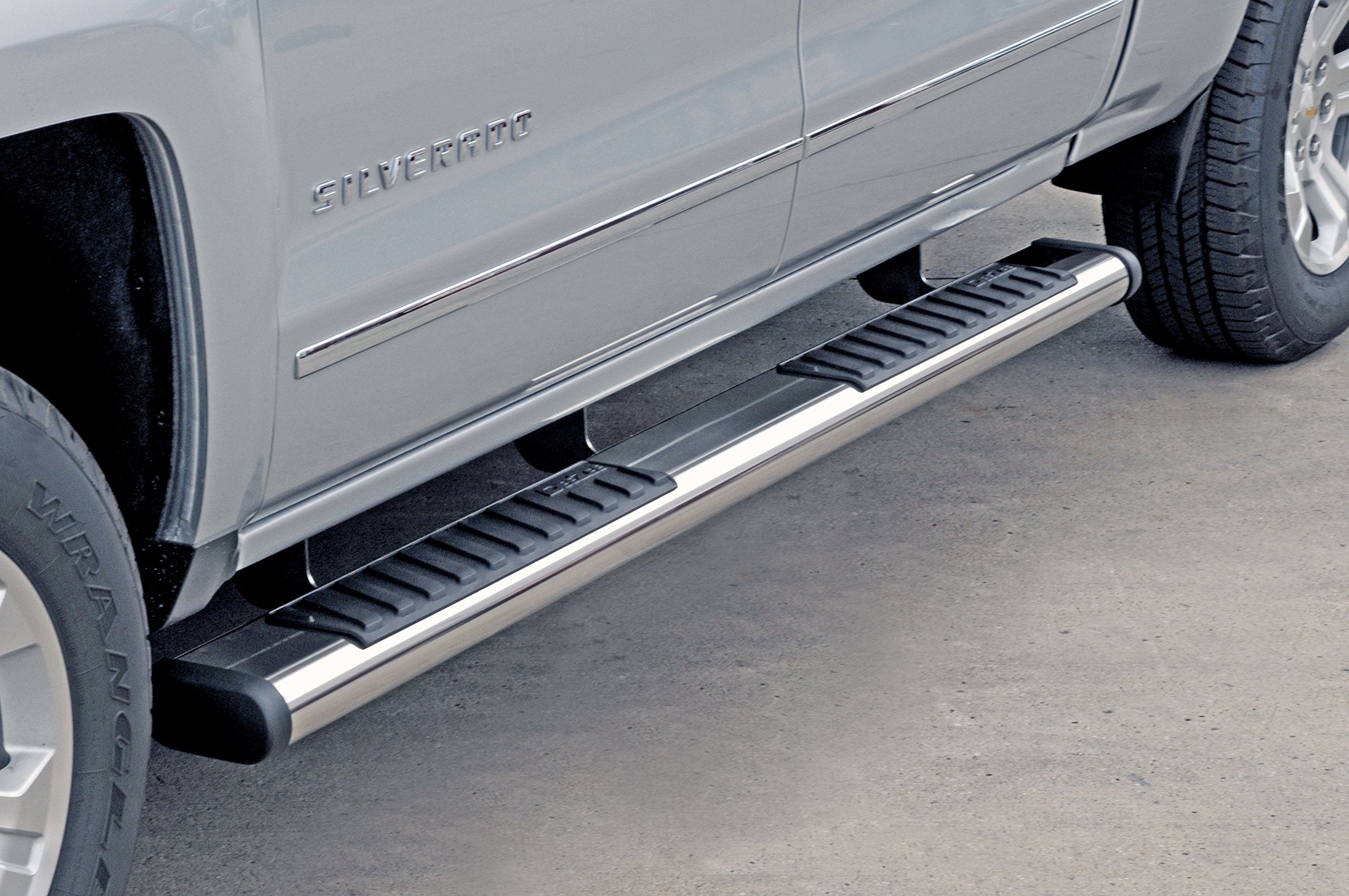 6" Oval Dee Zee Stainless Steel Side Steps DZ16113