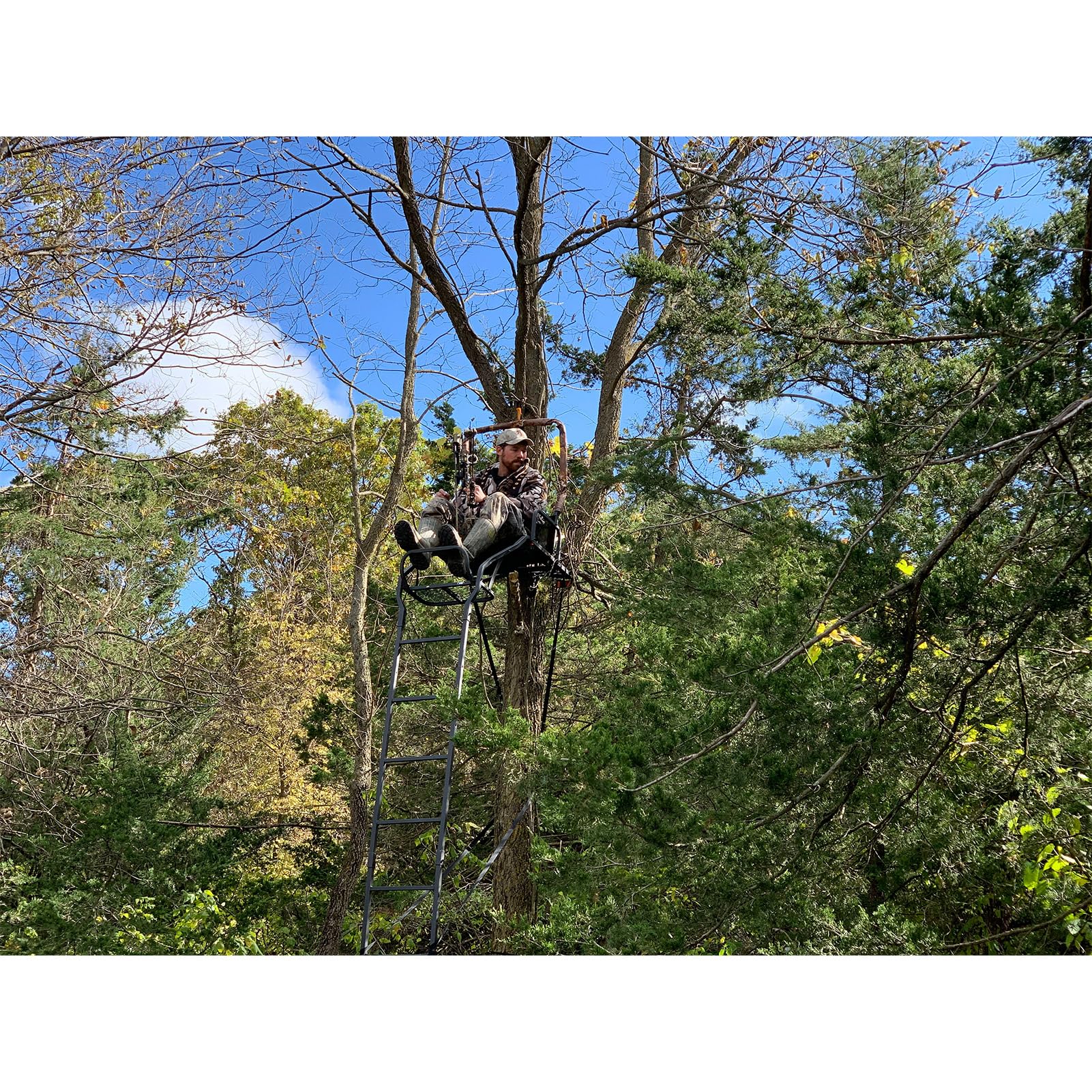 Warrior Elite Big Game Ultra-Wide Ladder Whitetail Deer Elk Mule Above Hunting Outdoors Flex-Tek Seat 17' Tall 1-Person Tree Stand