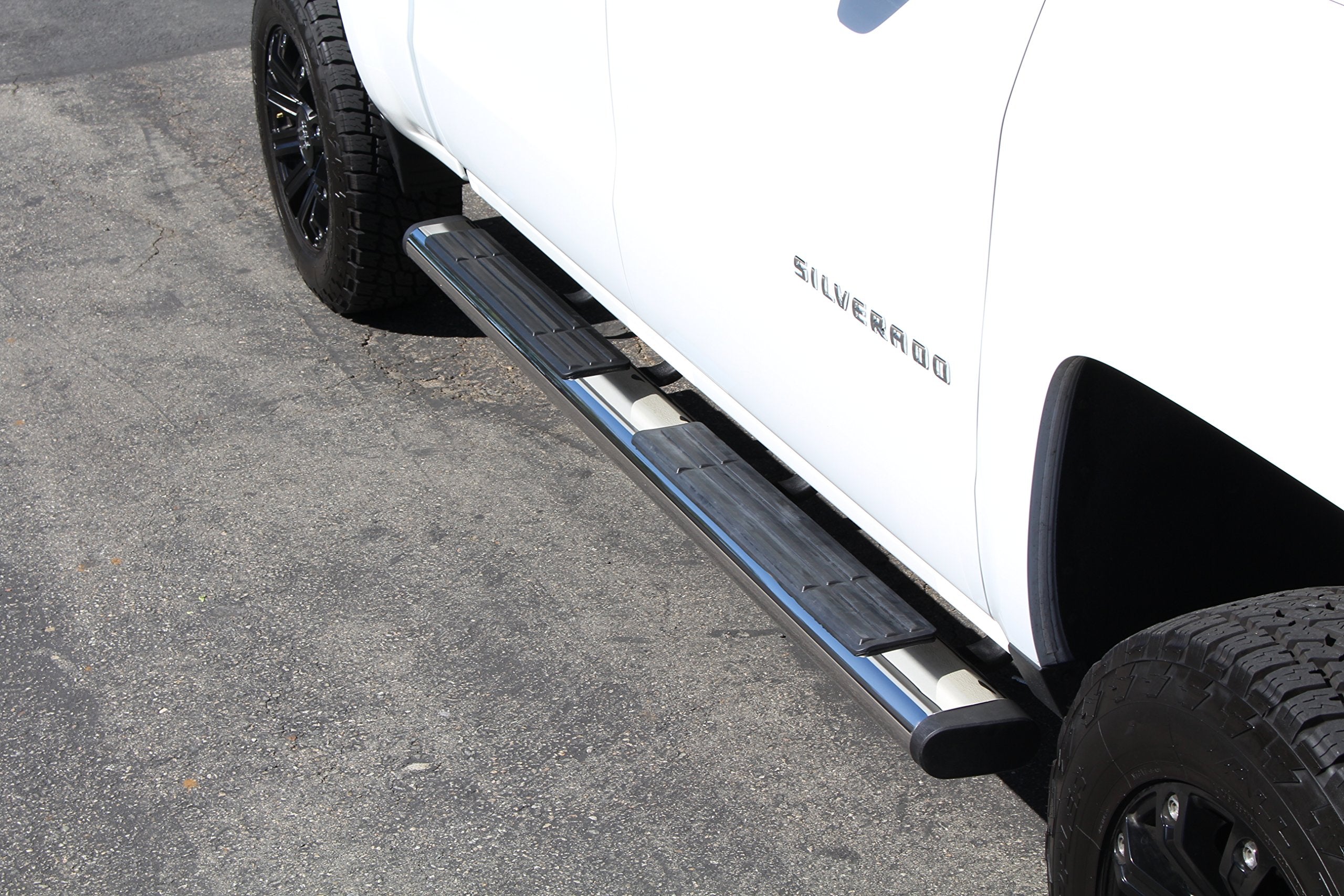 Go Rhino 6" Sidesteps & OE Xtreme Brackets | Stainless Steel, Polished | 686404680PS | Fits 2014-2018 Chevrolet/GMC Silverado/Sierra 1500 Double Cab Pickup & Other Trucks (See Description)