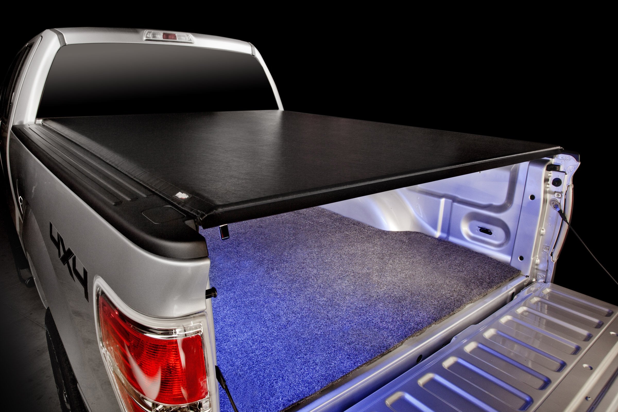 TruXedo RealTruck B-Light Battery Powered 18" | 1704998 | Truck Luggage - Battery Powered truck bed lighting system 18"